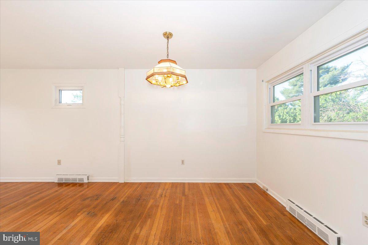 COLLEGE ESTATES - Residential