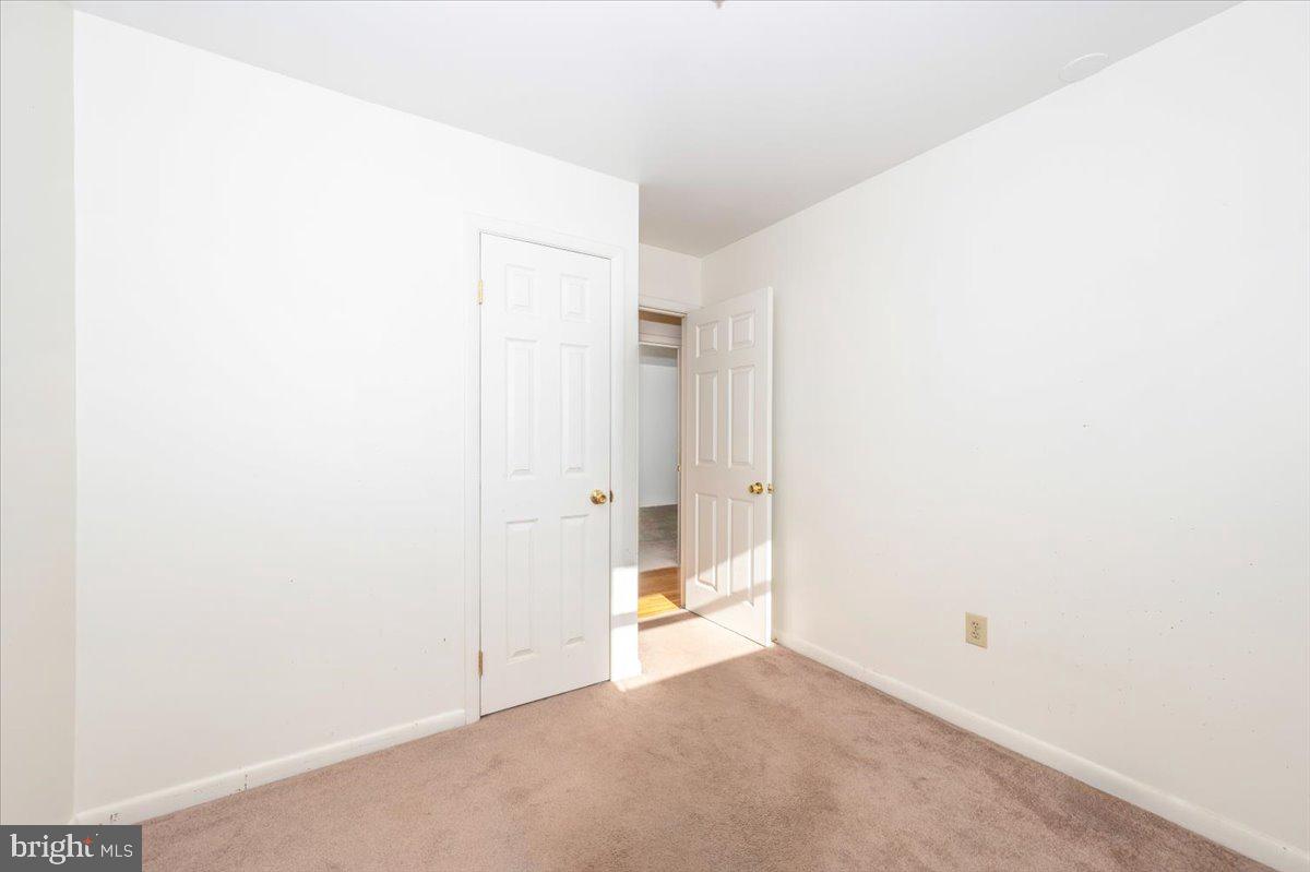 COLLEGE ESTATES - Residential