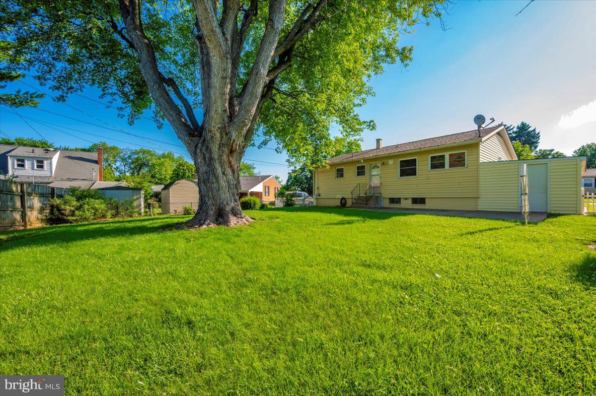 COLLEGE ESTATES - Residential