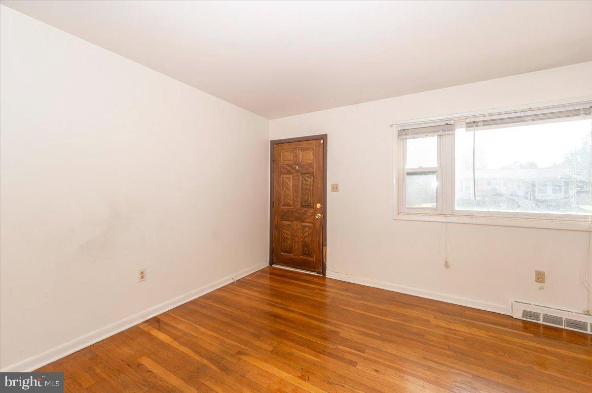 COLLEGE ESTATES - Residential