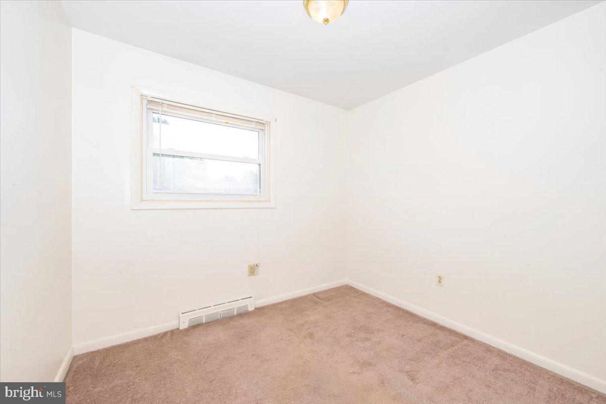 COLLEGE ESTATES - Residential