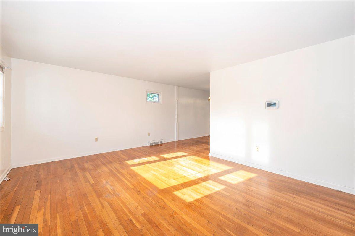 COLLEGE ESTATES - Residential