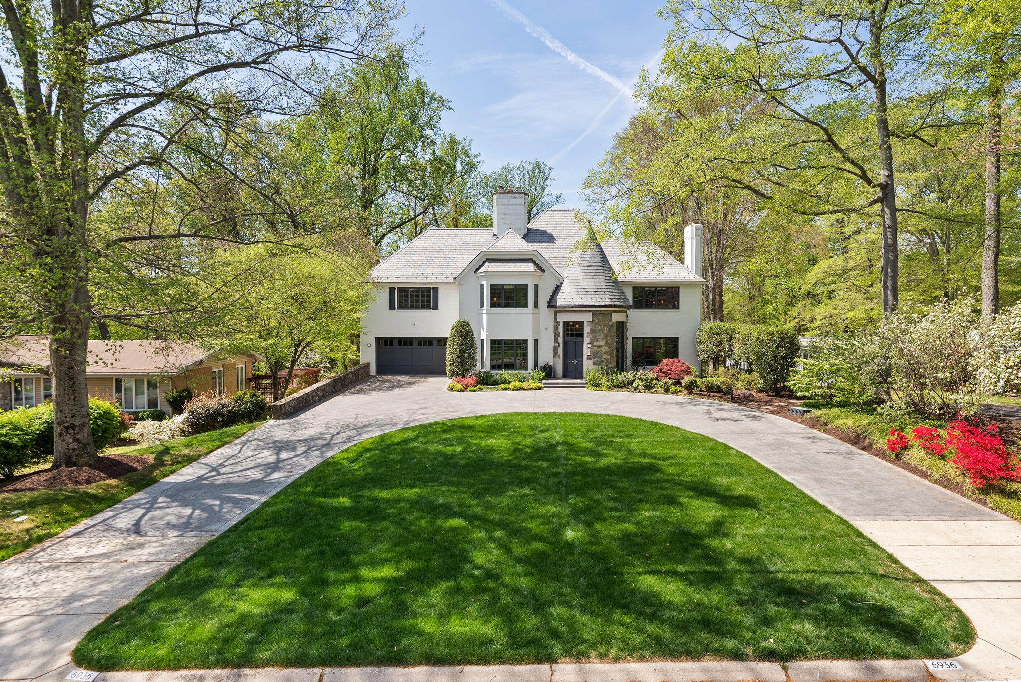 BANNOCKBURN ESTATES - Residential