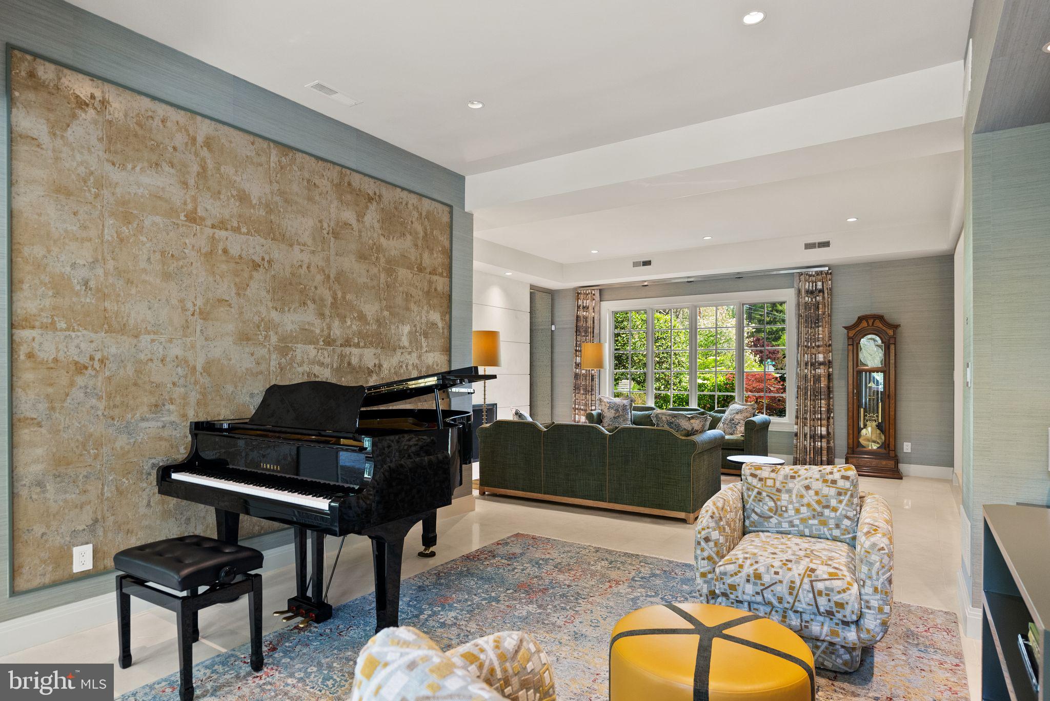 BANNOCKBURN ESTATES - Residential