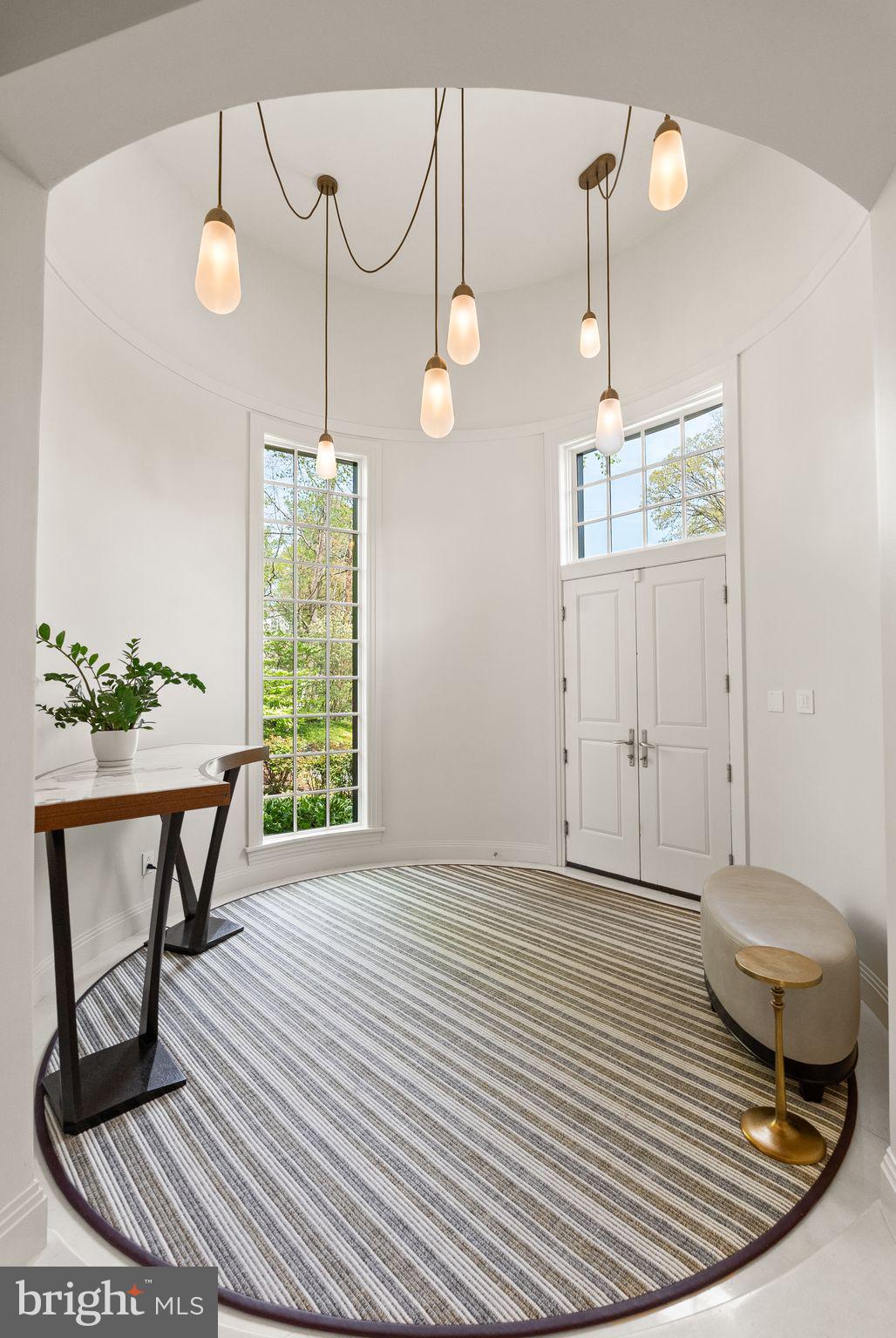 6936 CARMICHAEL AVENUE