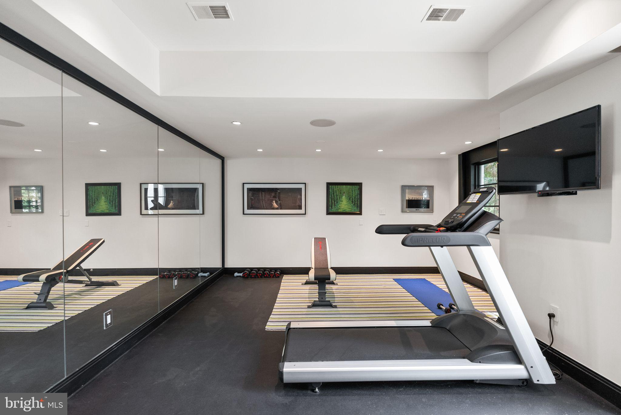 BANNOCKBURN ESTATES - Residential