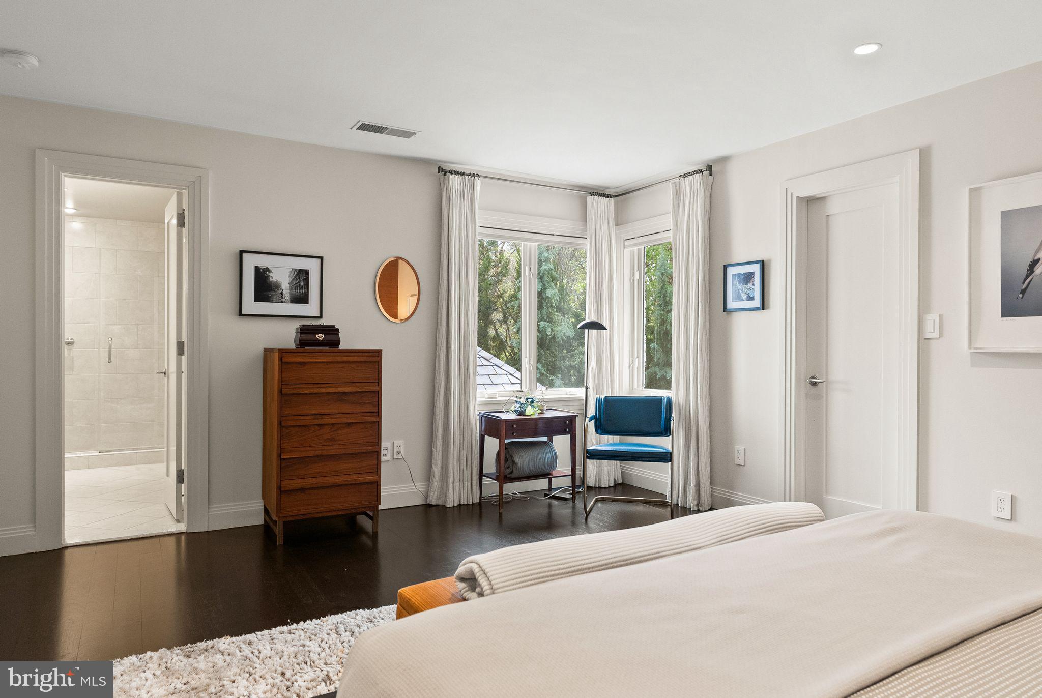 BANNOCKBURN ESTATES - Residential