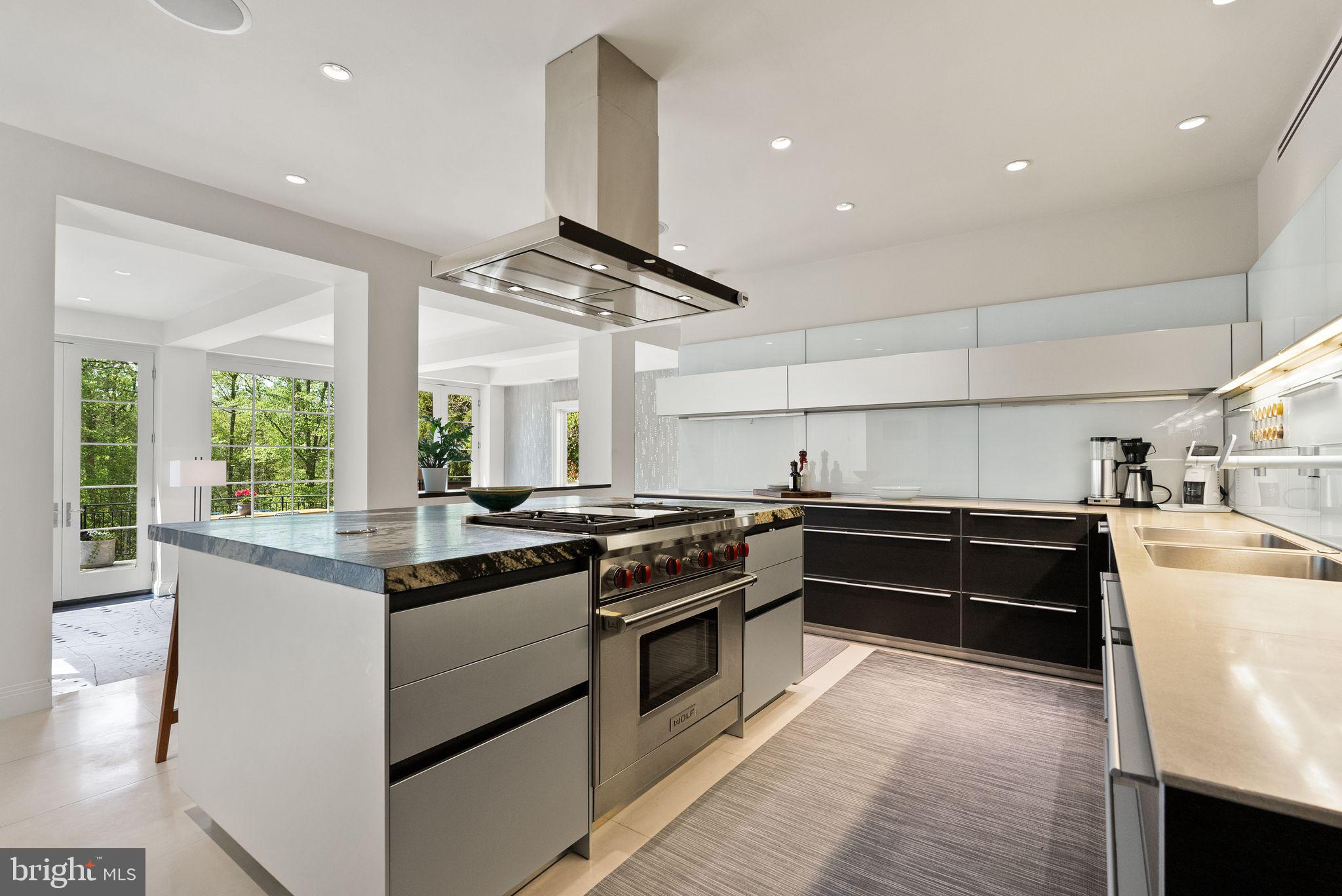 BANNOCKBURN ESTATES - Residential