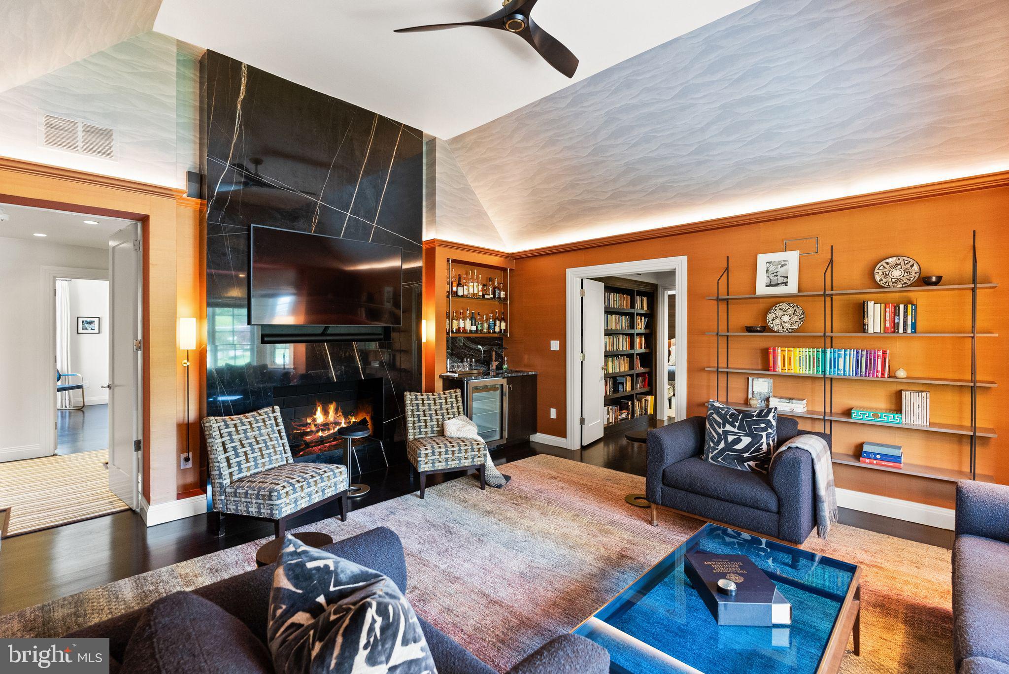 BANNOCKBURN ESTATES - Residential