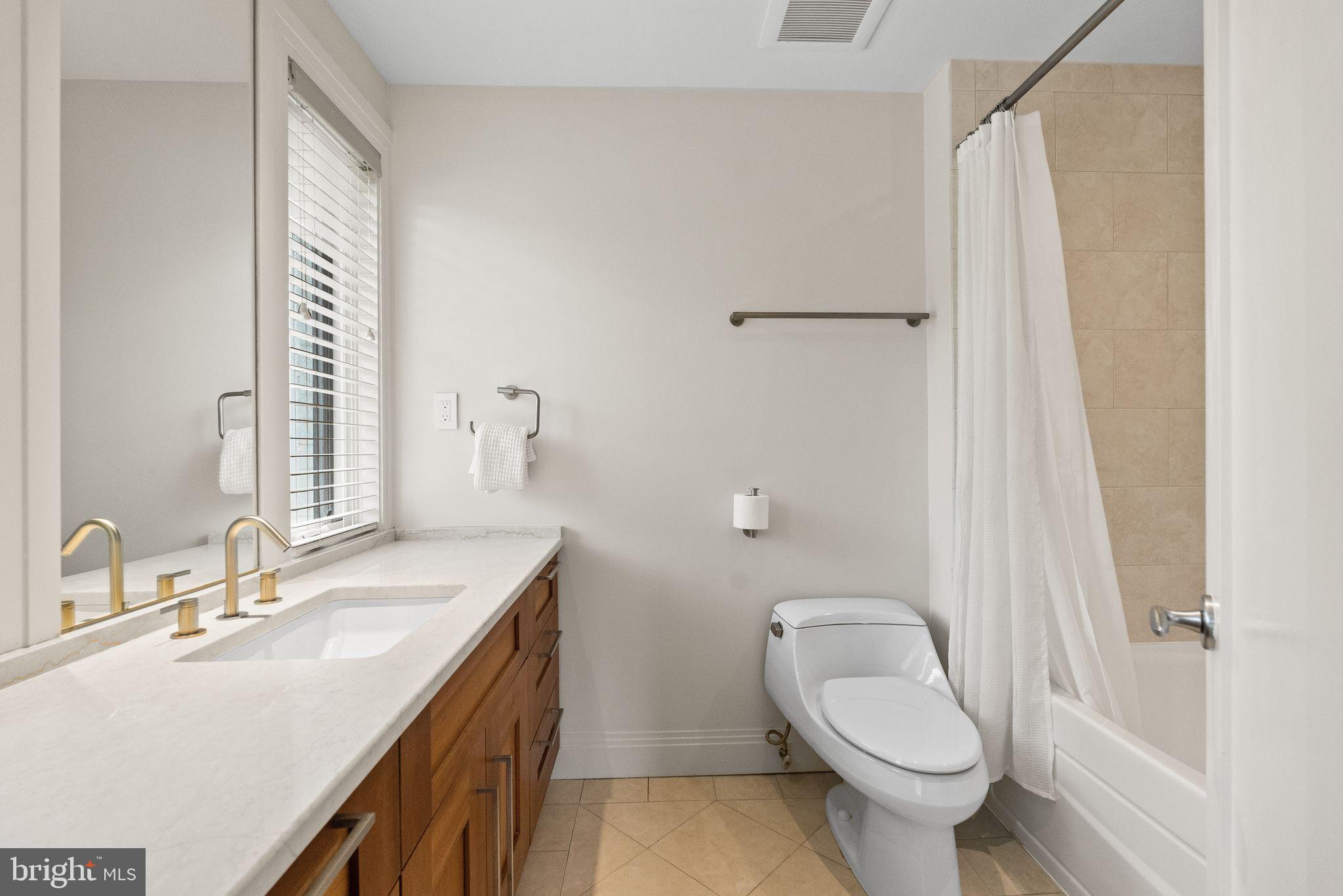 BANNOCKBURN ESTATES - Residential