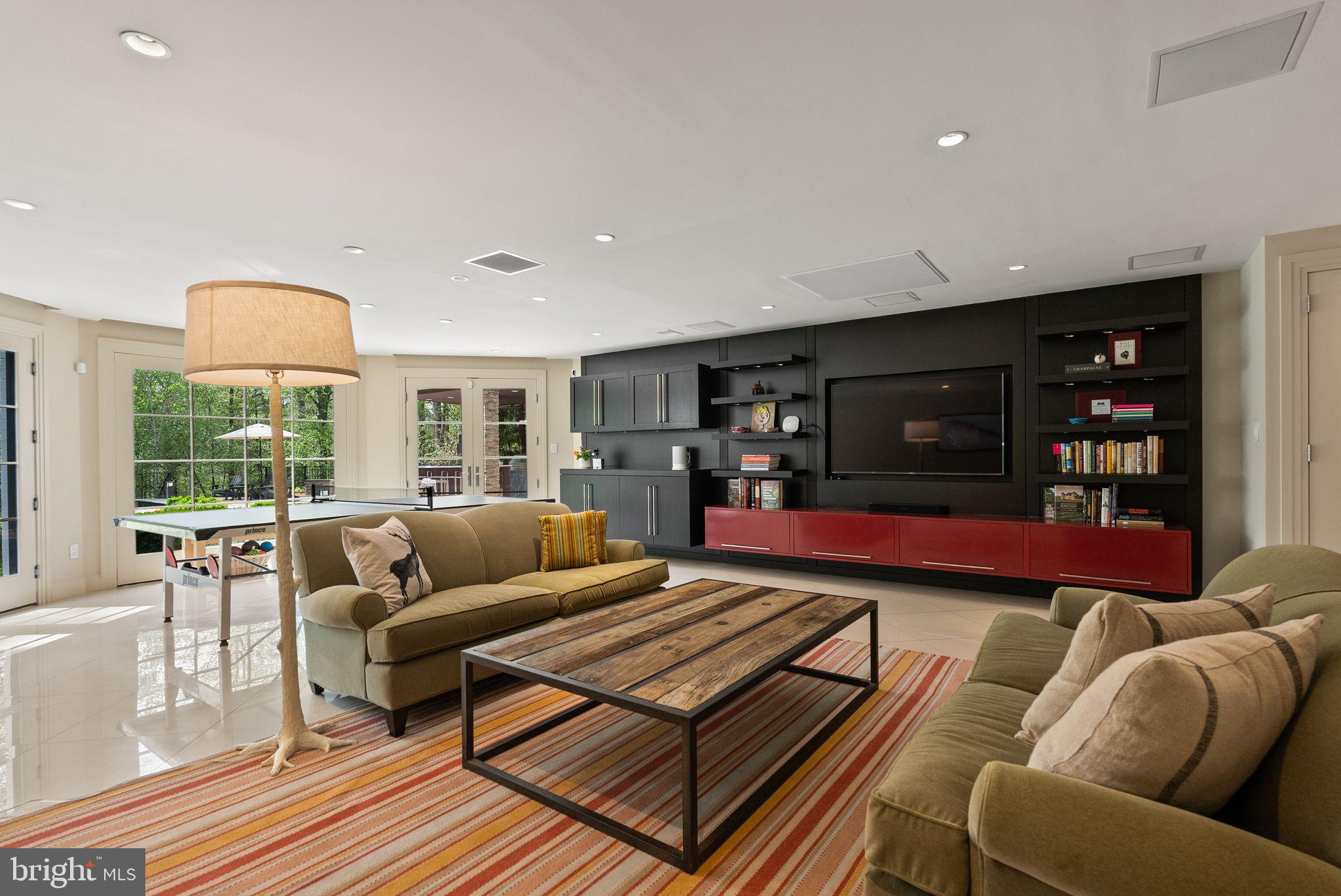 BANNOCKBURN ESTATES - Residential