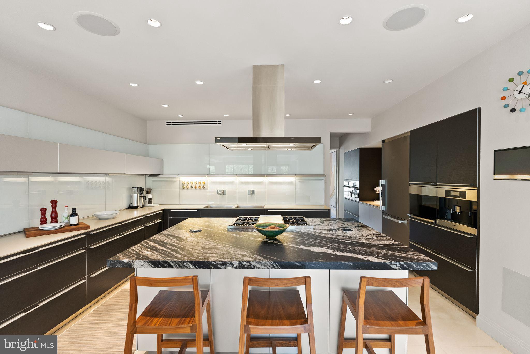 BANNOCKBURN ESTATES - Residential