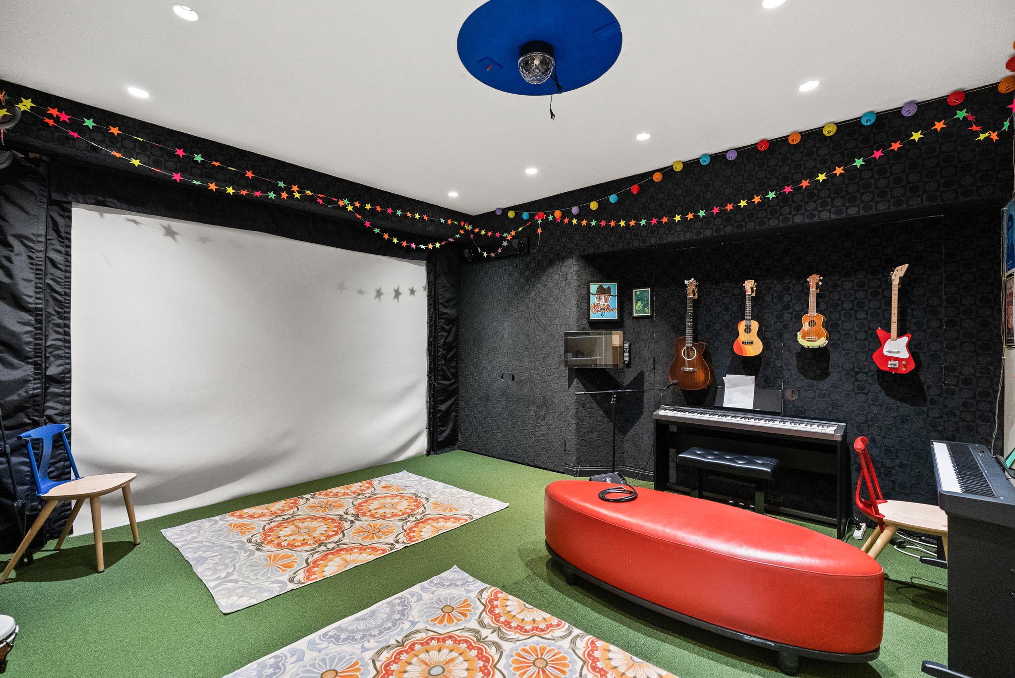 BANNOCKBURN ESTATES - Residential