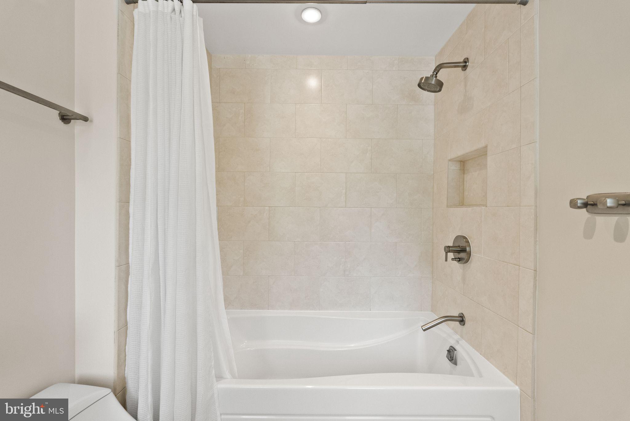 BANNOCKBURN ESTATES - Residential