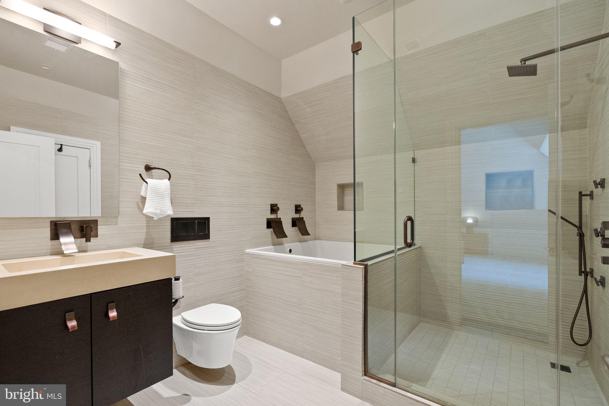 BANNOCKBURN ESTATES - Residential