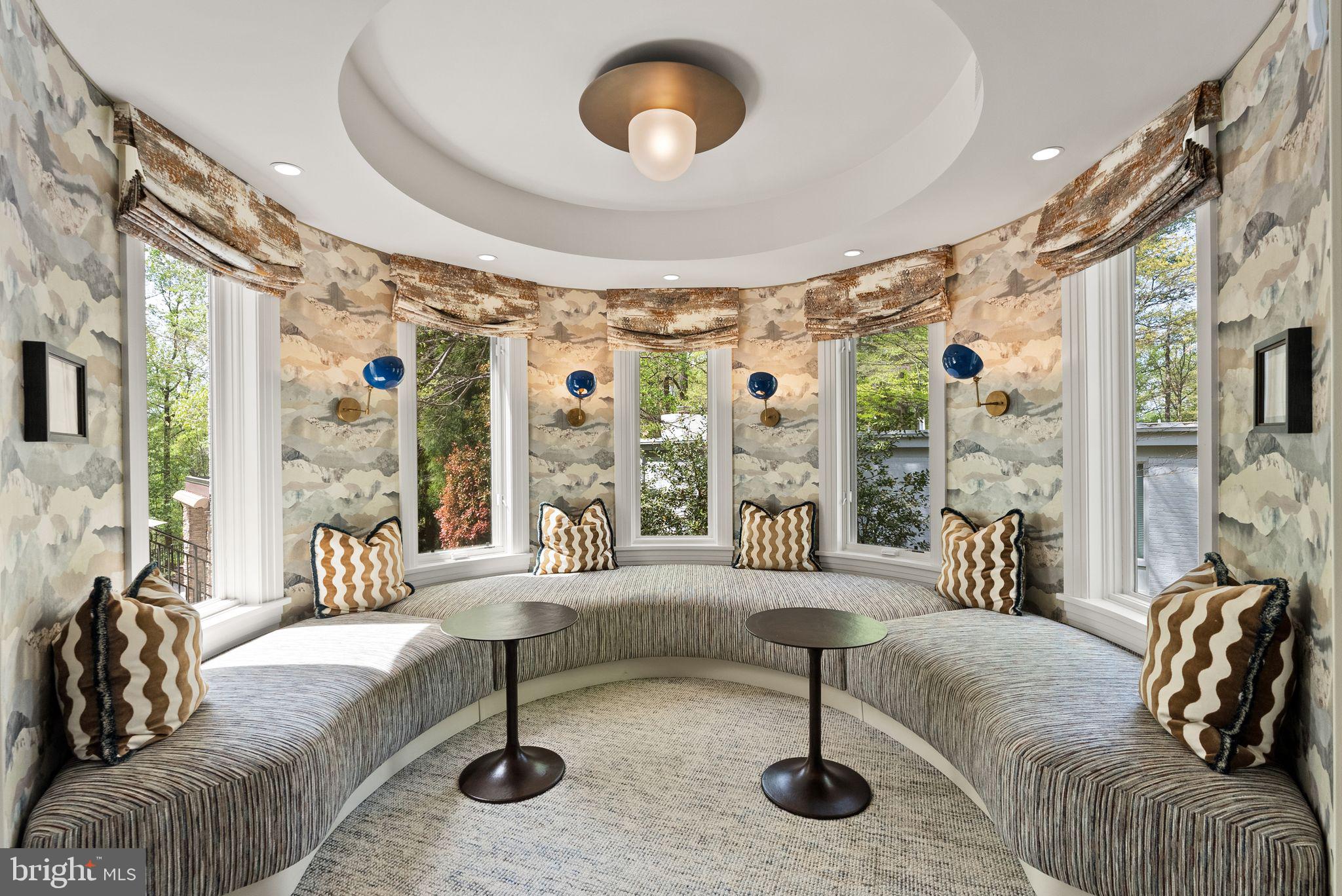 BANNOCKBURN ESTATES - Residential