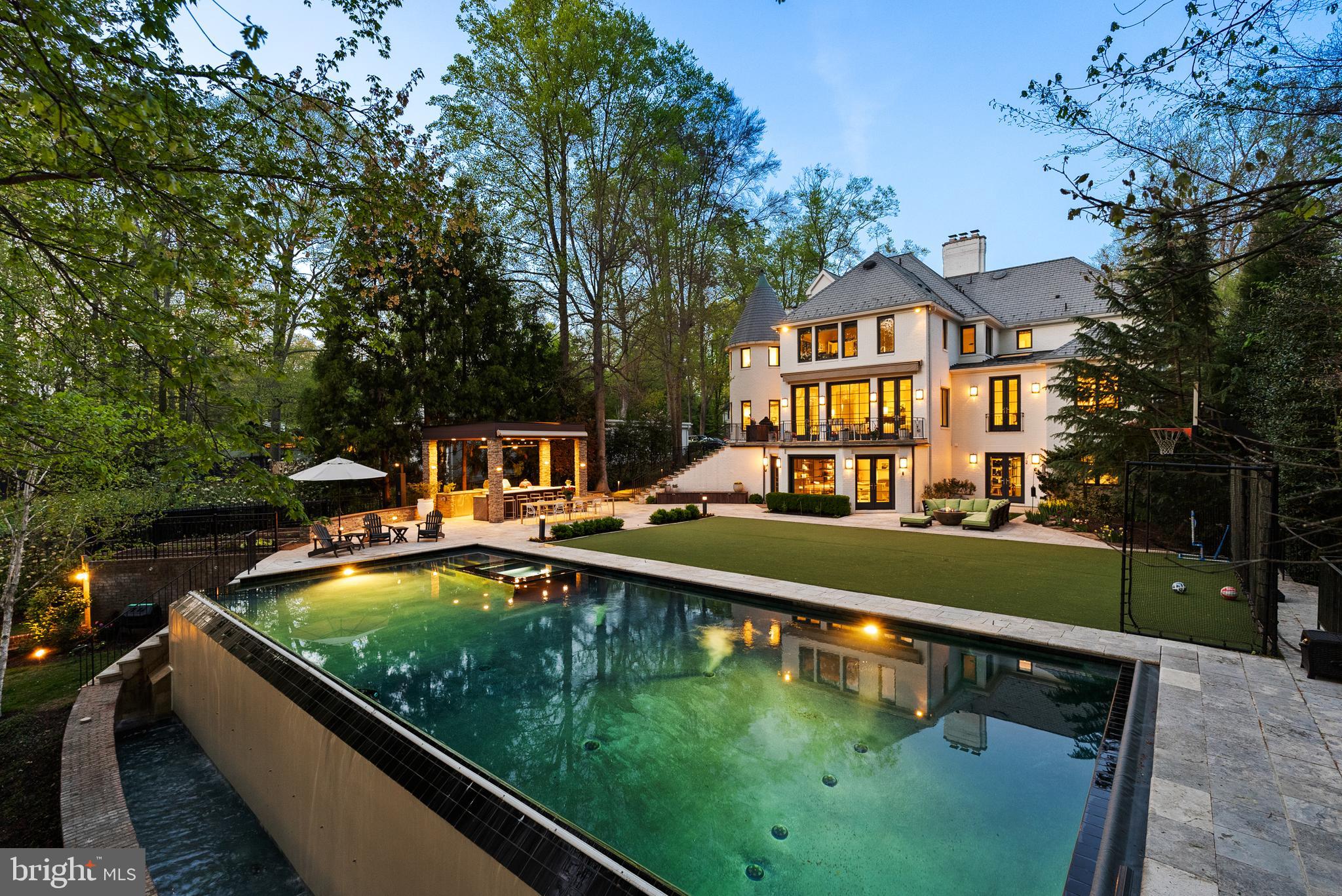 BANNOCKBURN ESTATES - Residential