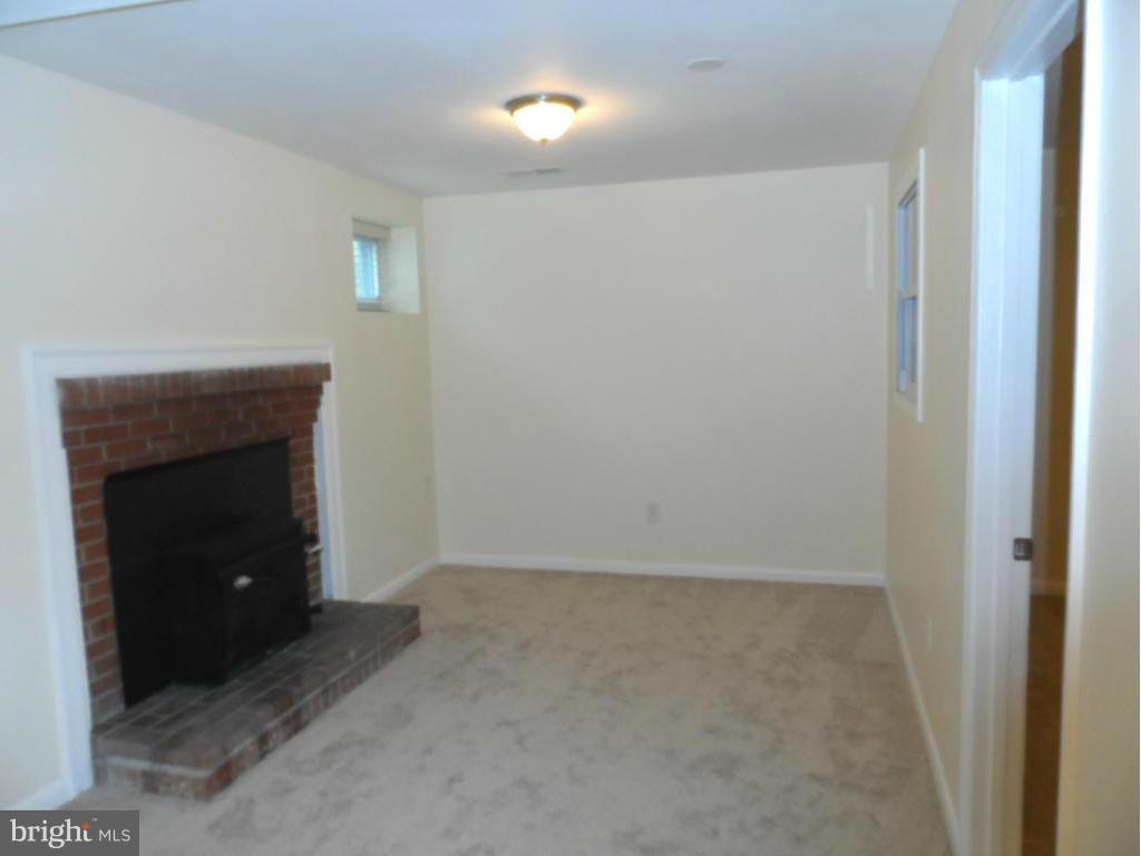 NETHERDALE - Residential Lease