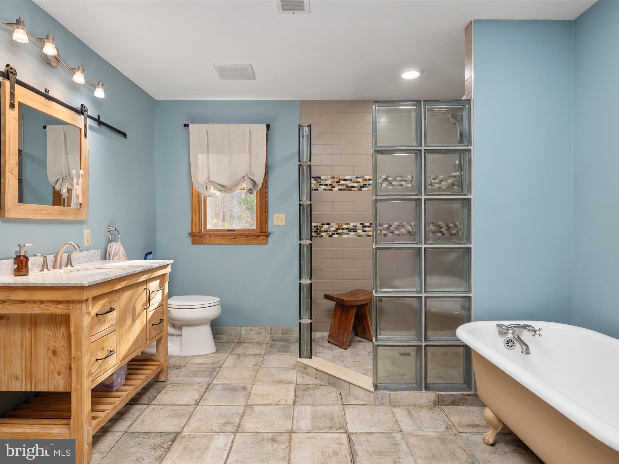 FOREST FIELD - Residential