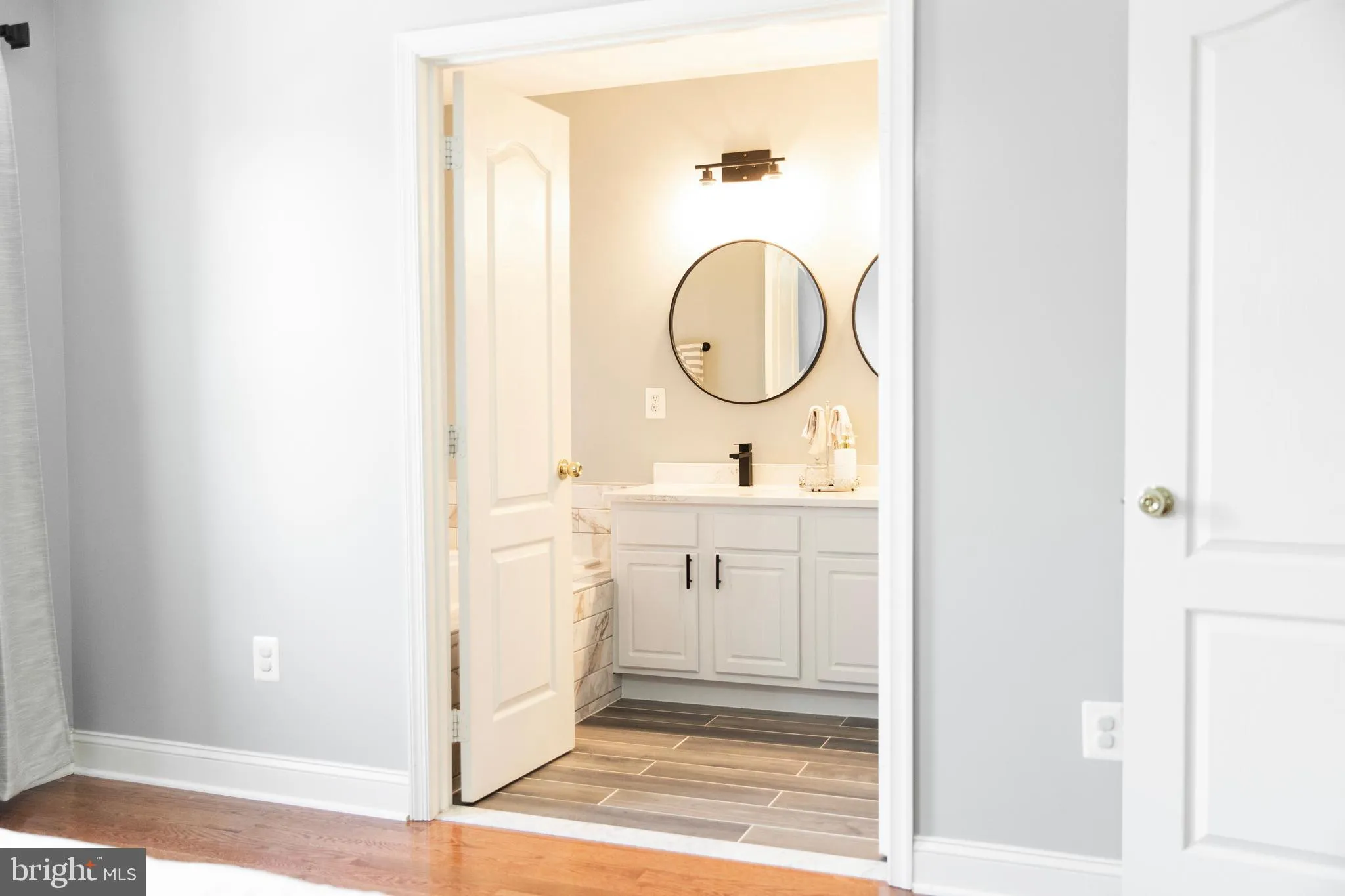 Clarksburg, Maryland 20871, United States, 4 Bedrooms Bedrooms, ,4 BathroomsBathrooms,Residential,Active,167004