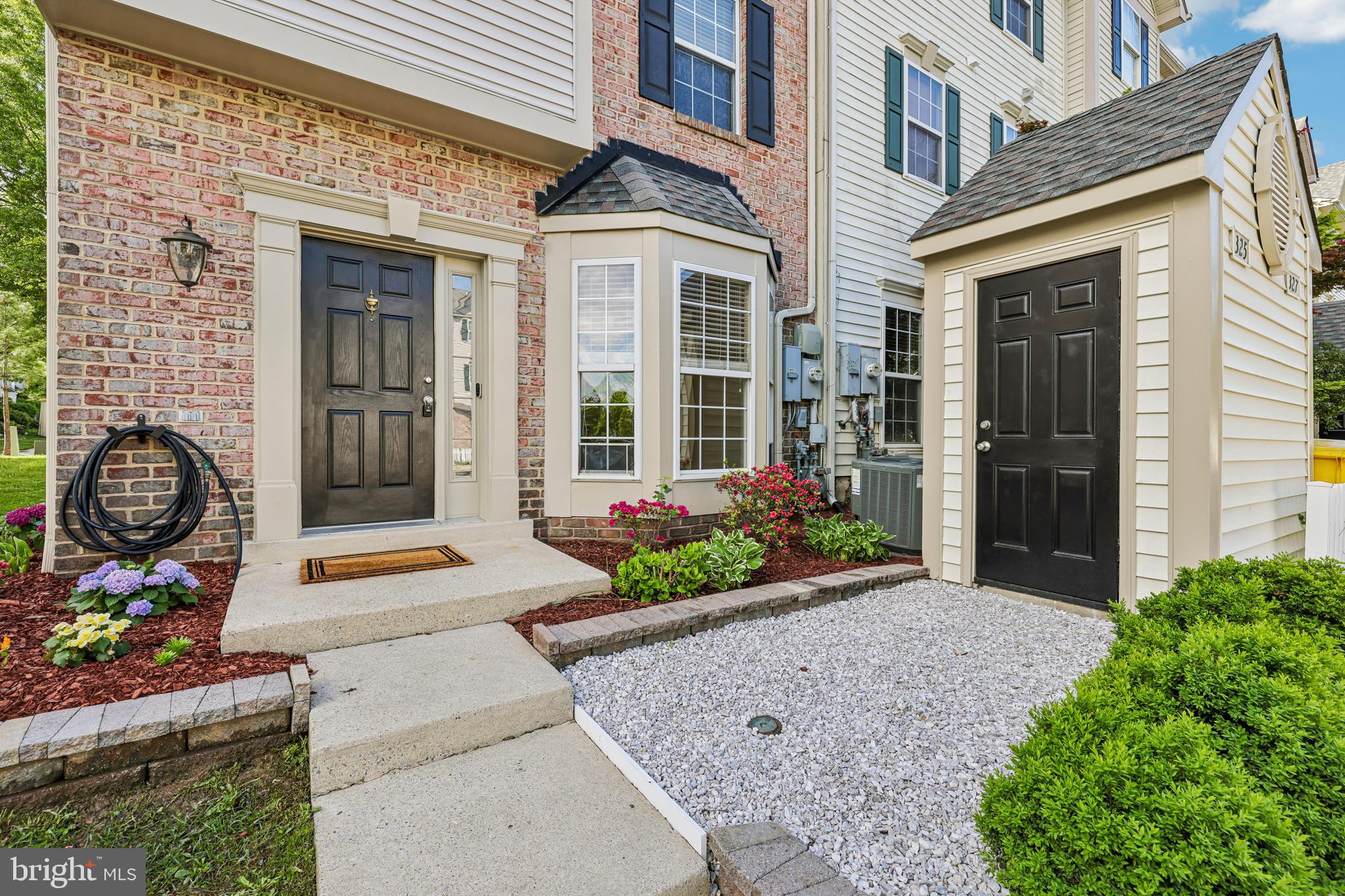 325 ASSEMBLY POINT COURT