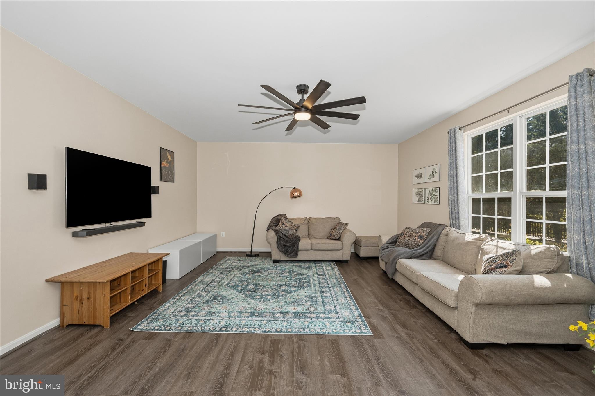 CRESTVIEW - Residential