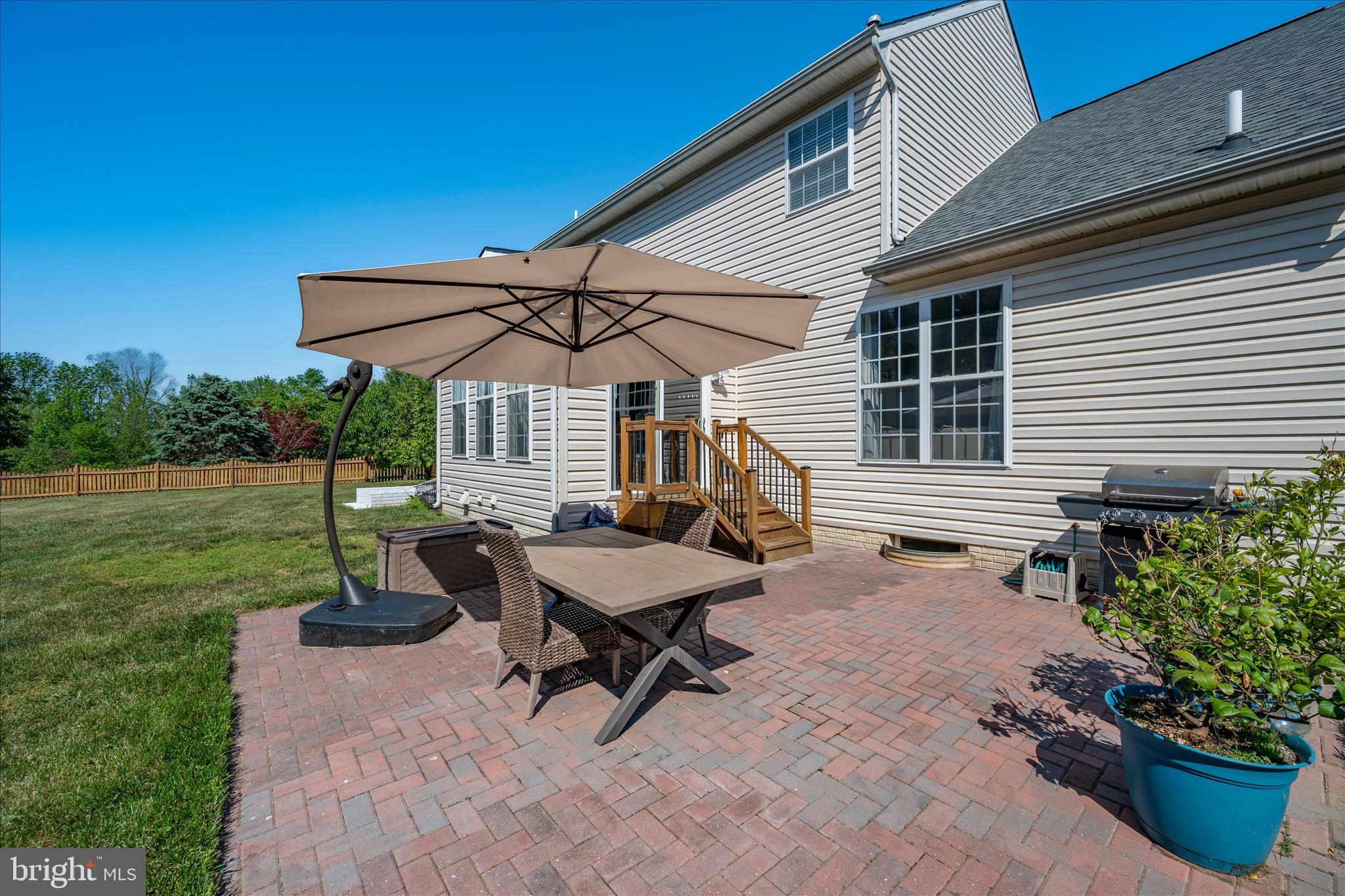 CRESTVIEW - Residential