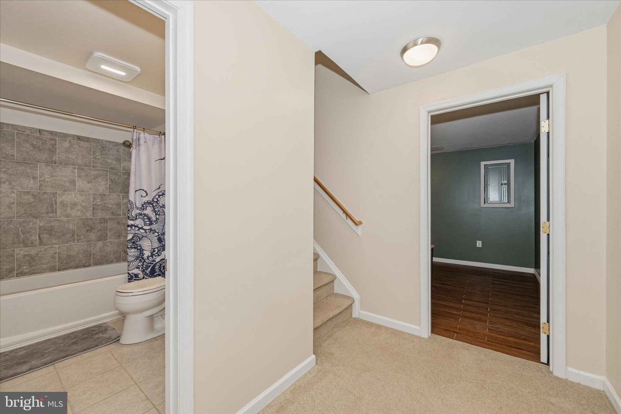 CRESTVIEW - Residential