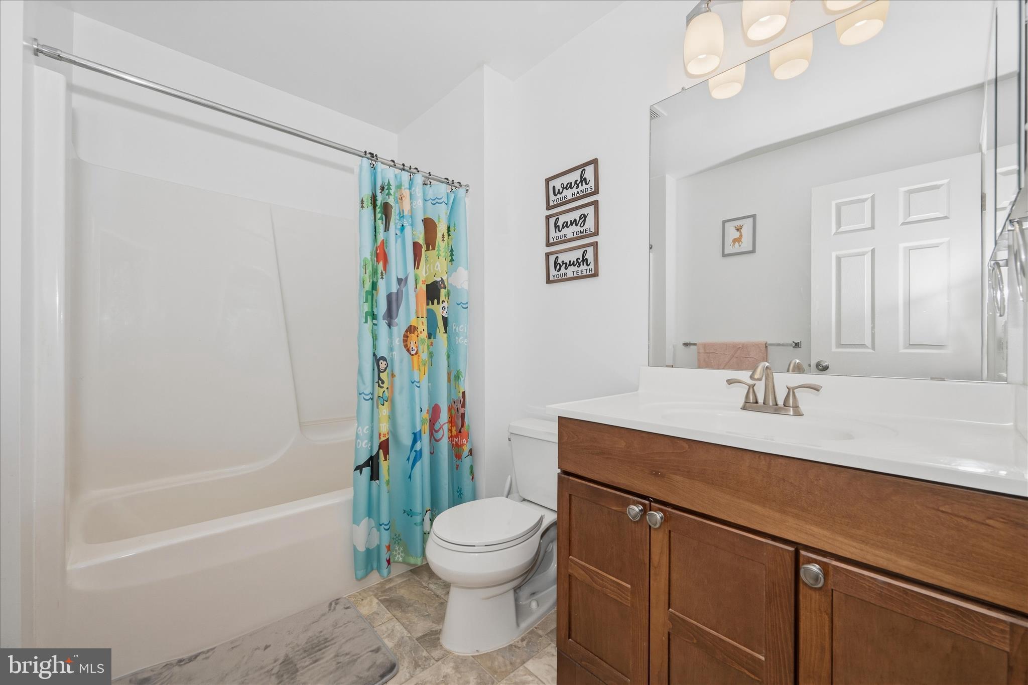 CRESTVIEW - Residential