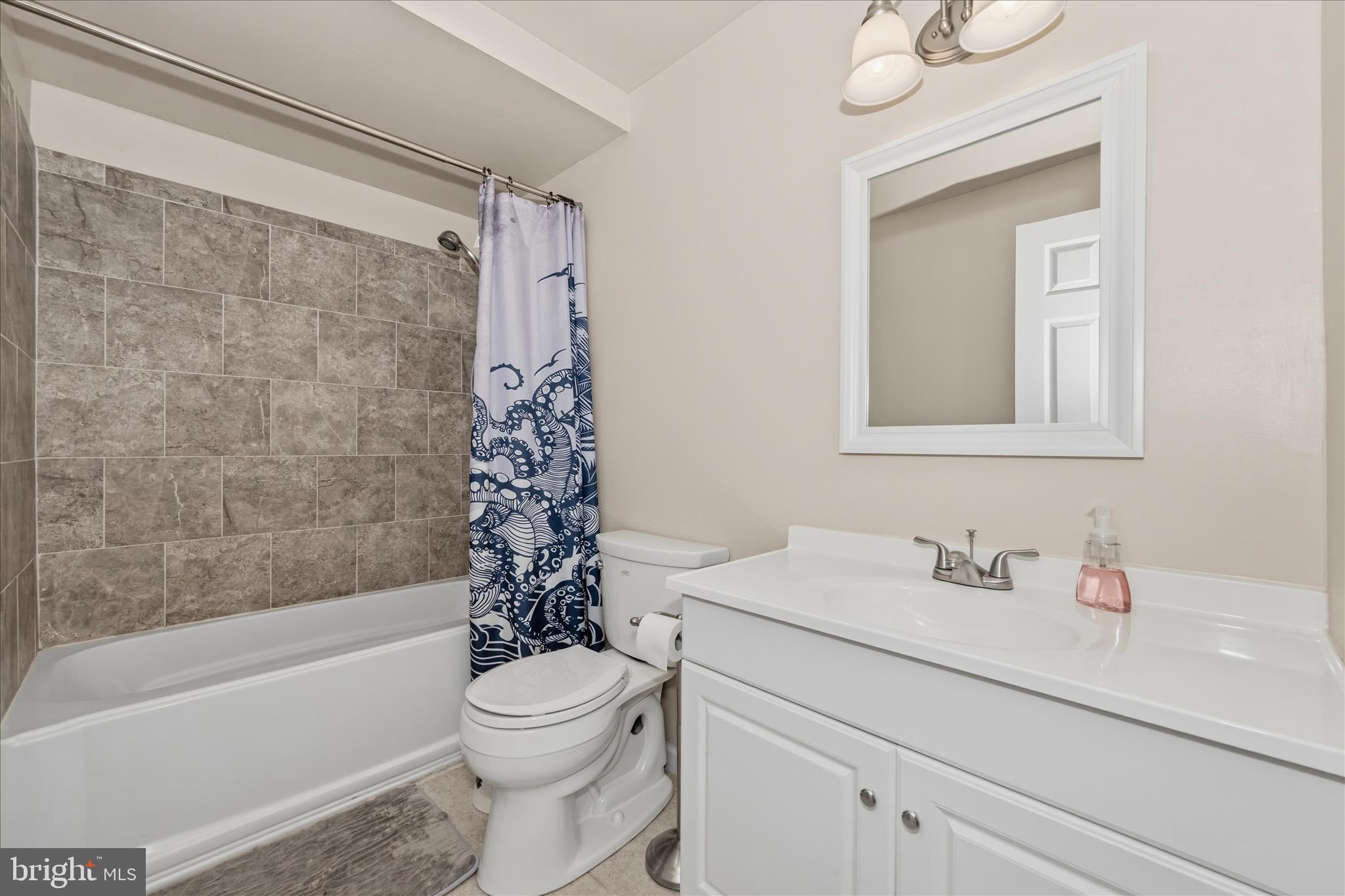 CRESTVIEW - Residential
