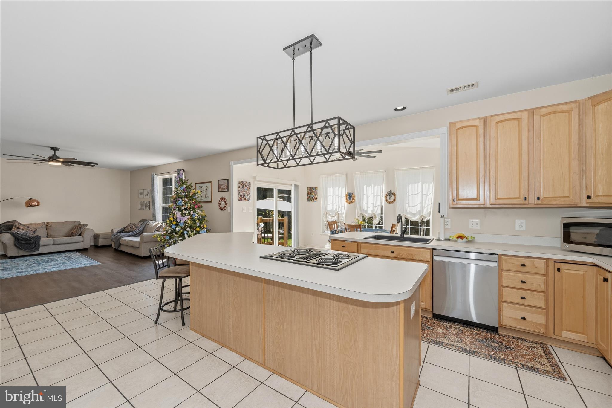 CRESTVIEW - Residential