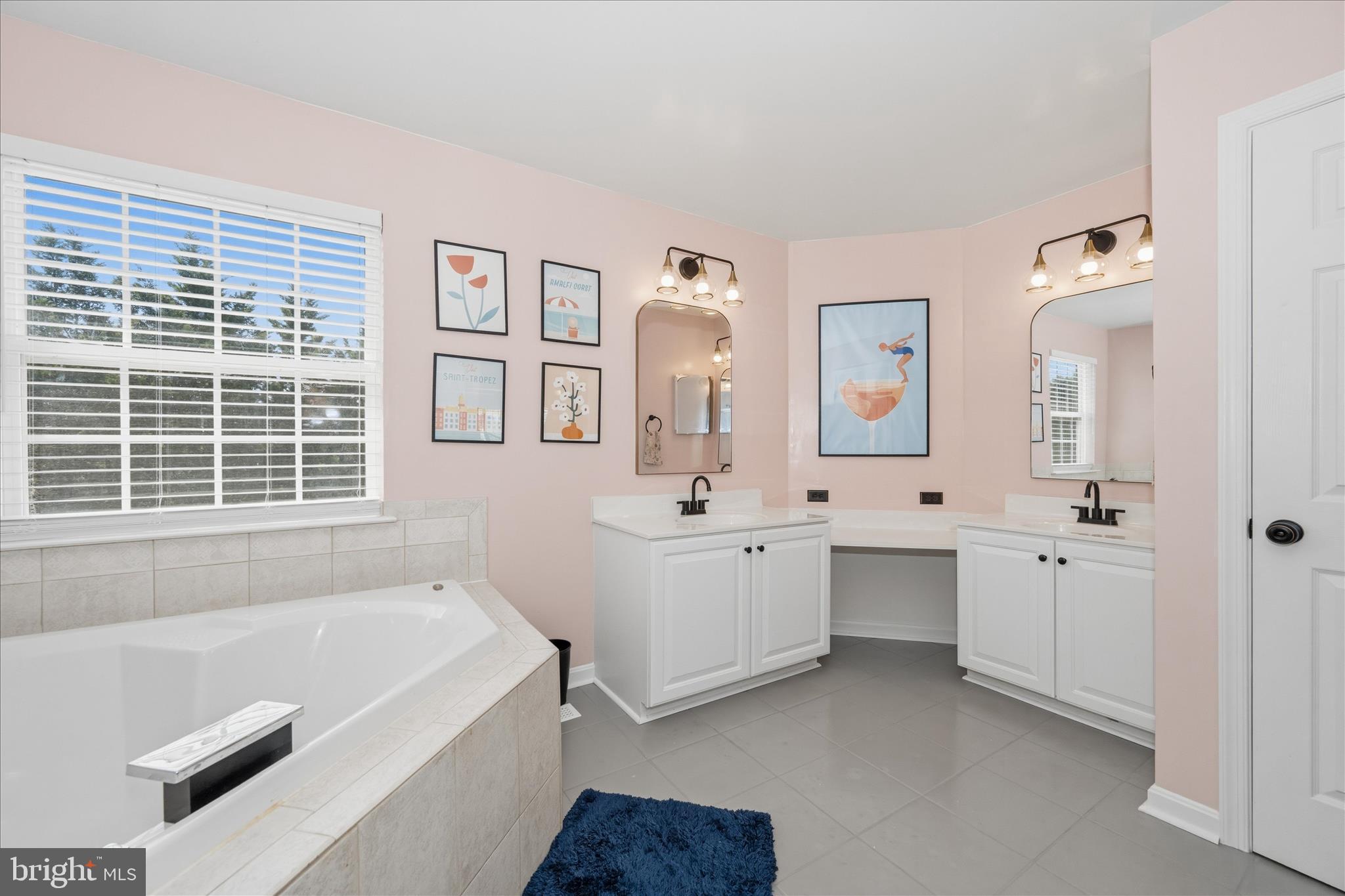 CRESTVIEW - Residential