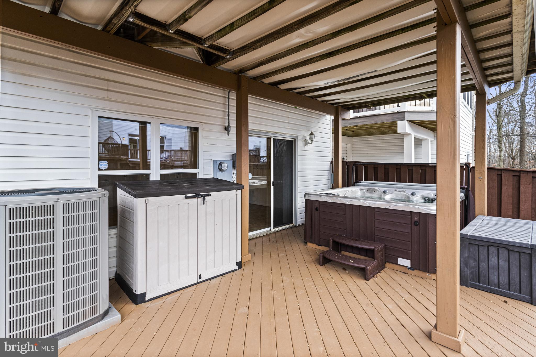 KINGSTOWNE - Residential