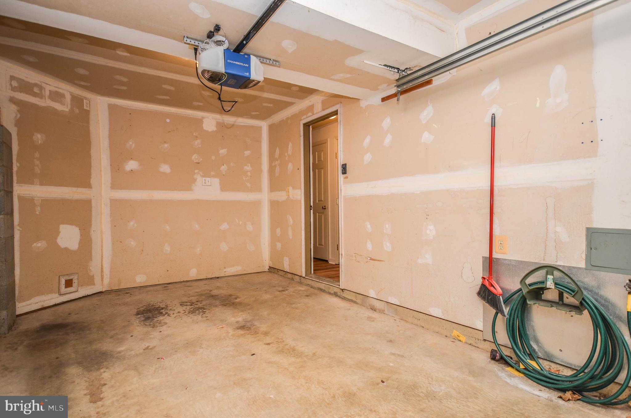 JAMES CREEK - Residential Lease