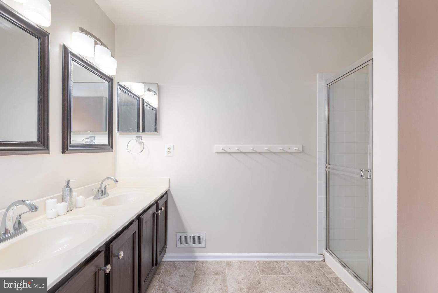 SUMMERWOOD - Residential