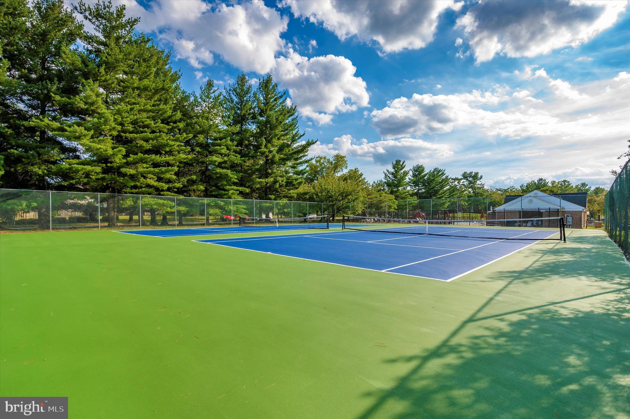 WATERS EDGE AT NORTH LAKE - Residential