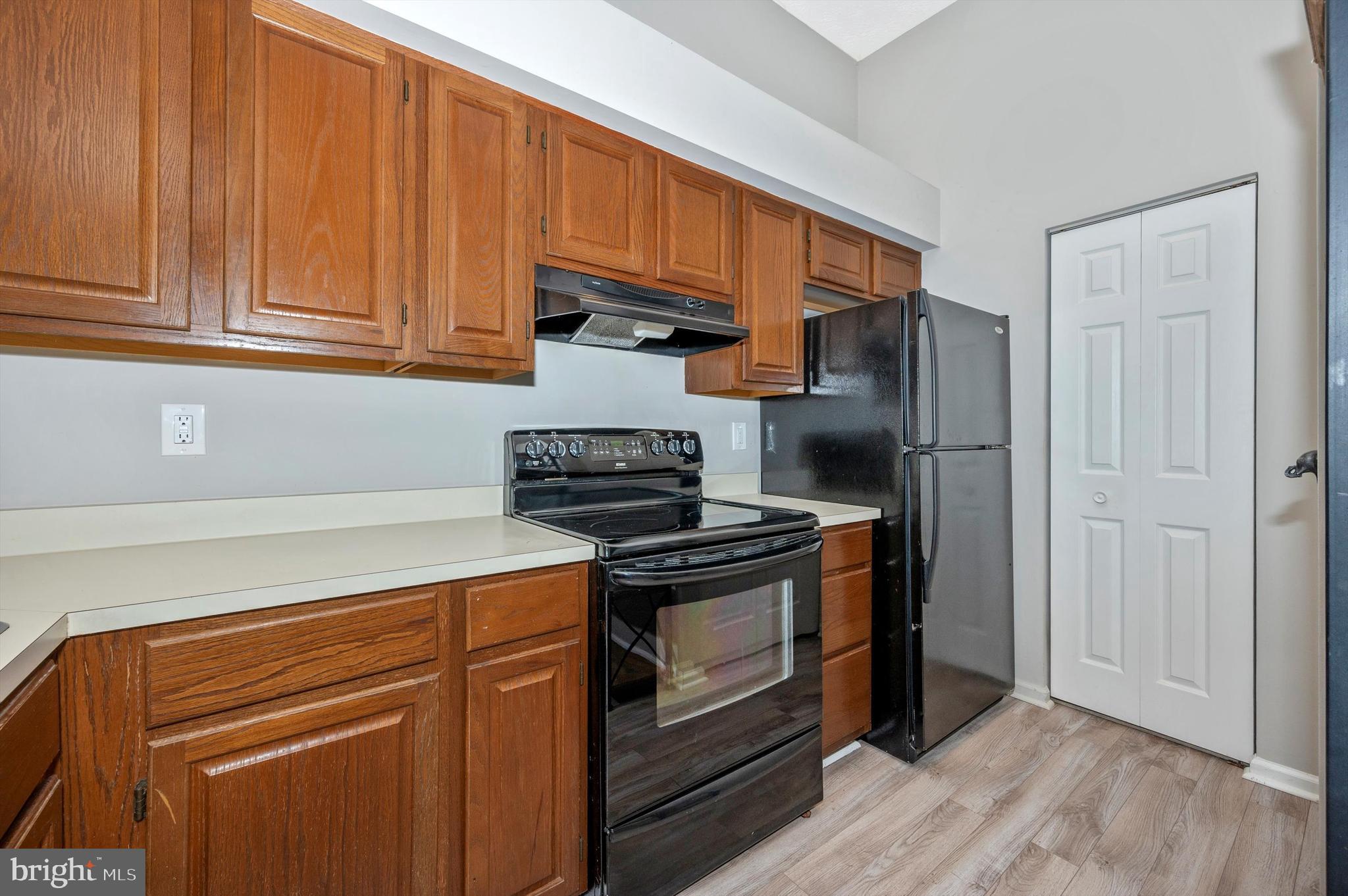 WATERS EDGE AT NORTH LAKE - Residential