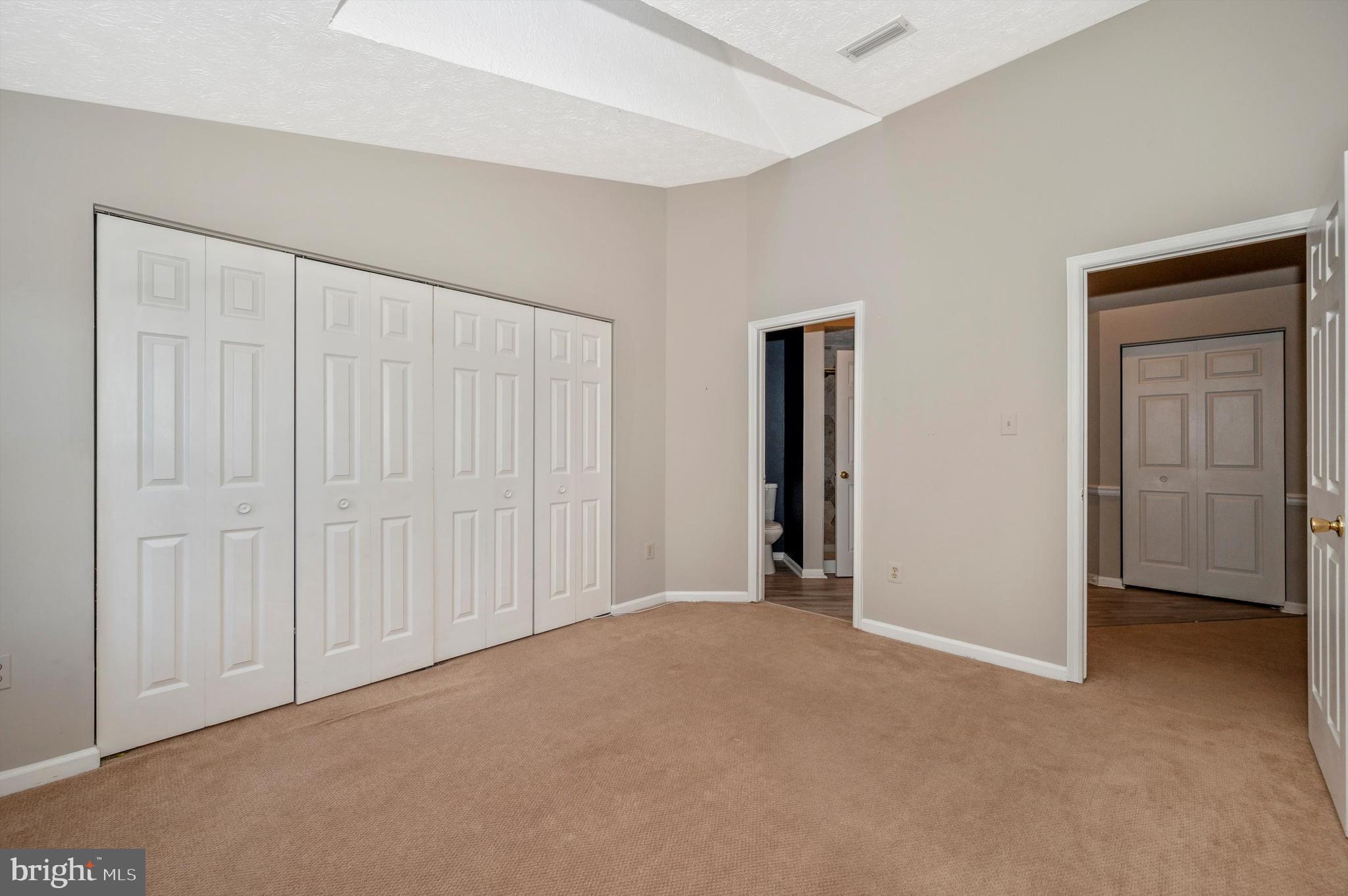 WATERS EDGE AT NORTH LAKE - Residential