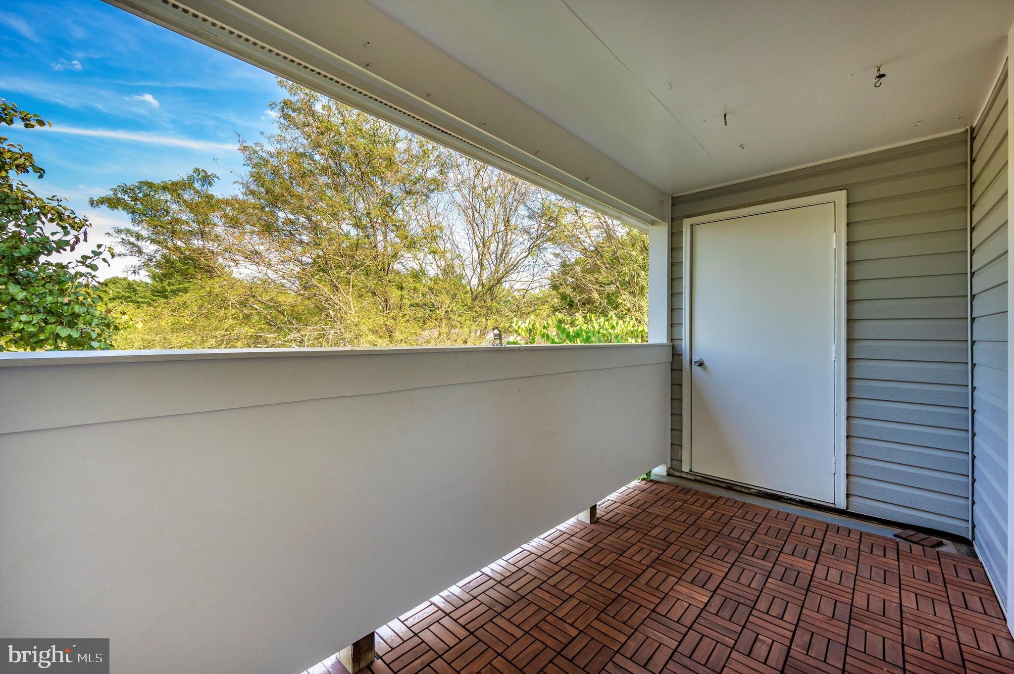 WATERS EDGE AT NORTH LAKE - Residential