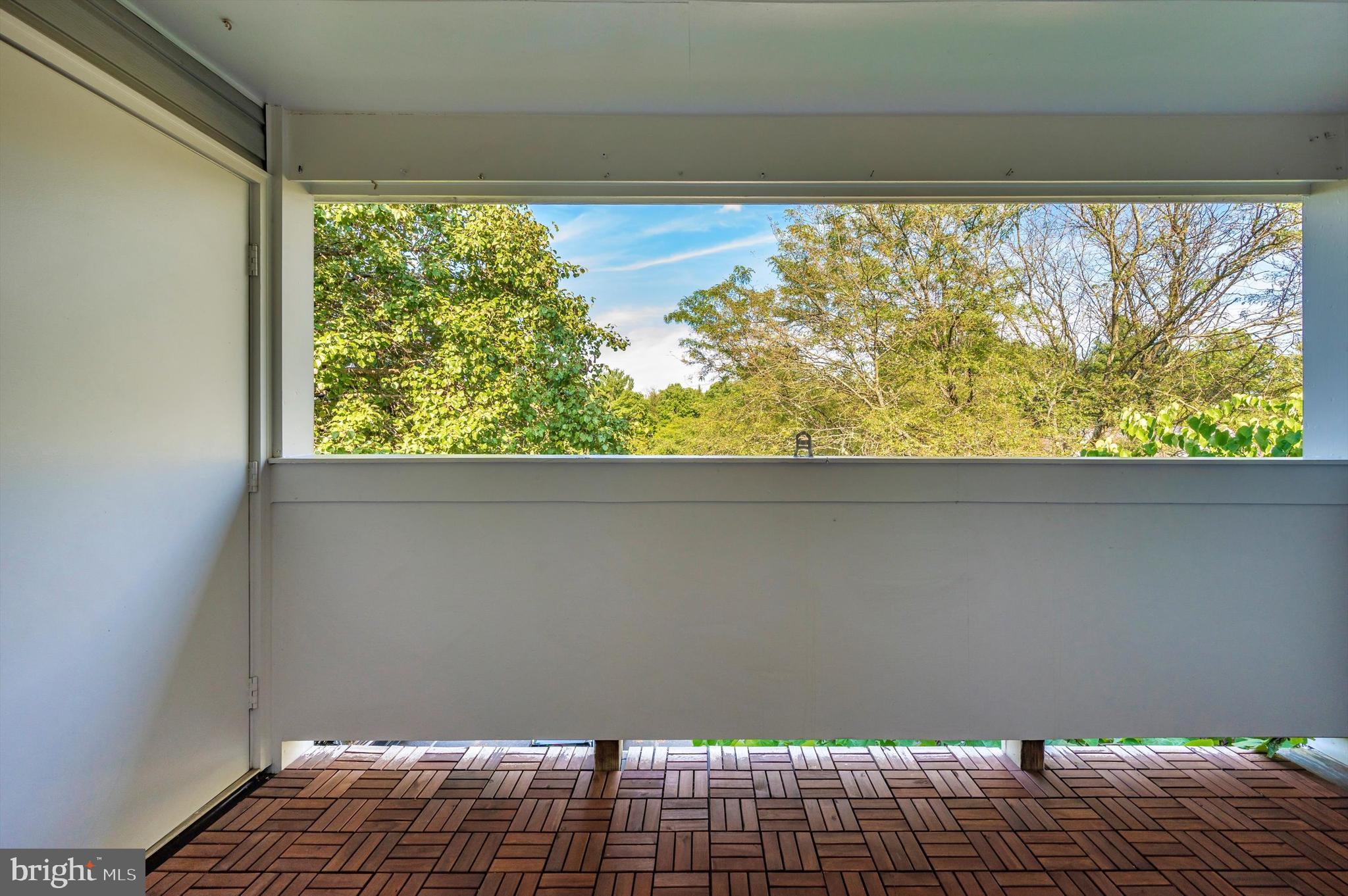 WATERS EDGE AT NORTH LAKE - Residential