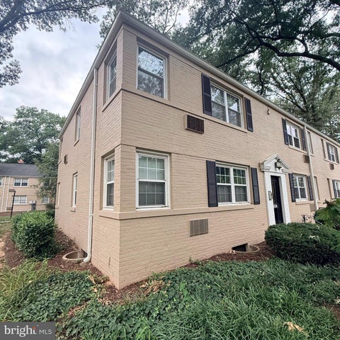 Photo of 4318 N Pershing Drive #43181, ARLINGTON, VA 22203 (MLS # VAAR2077530)