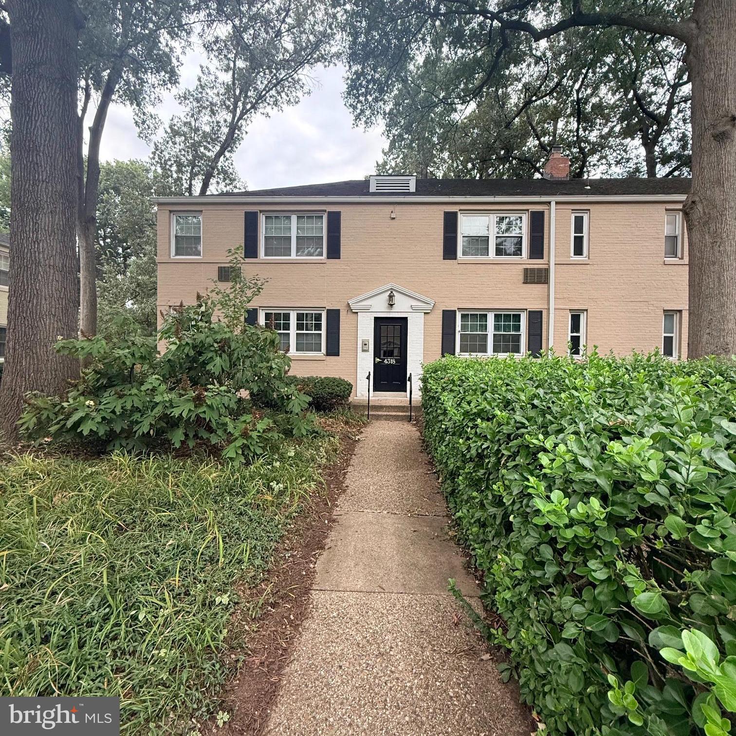 4318 N PERSHING DRIVE 43181