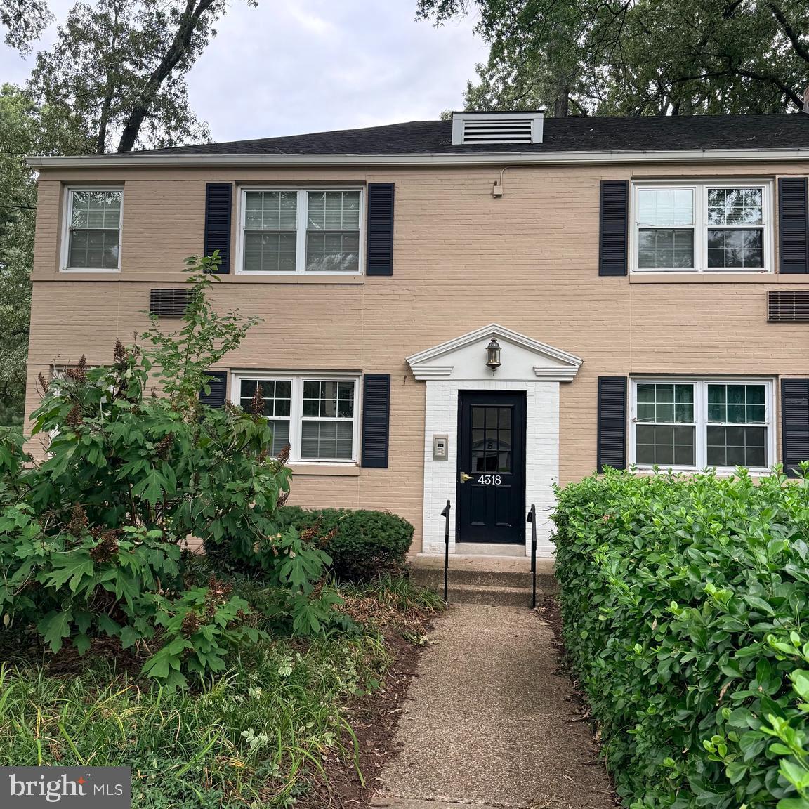 4318 N PERSHING DRIVE 43181