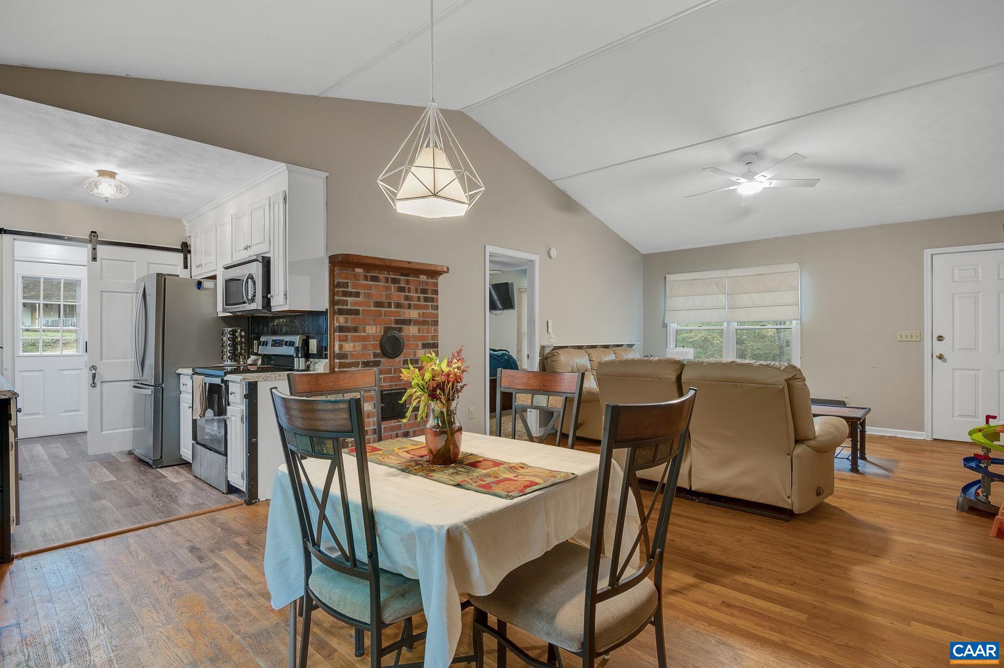 LAKE MONTICELLO - Residential