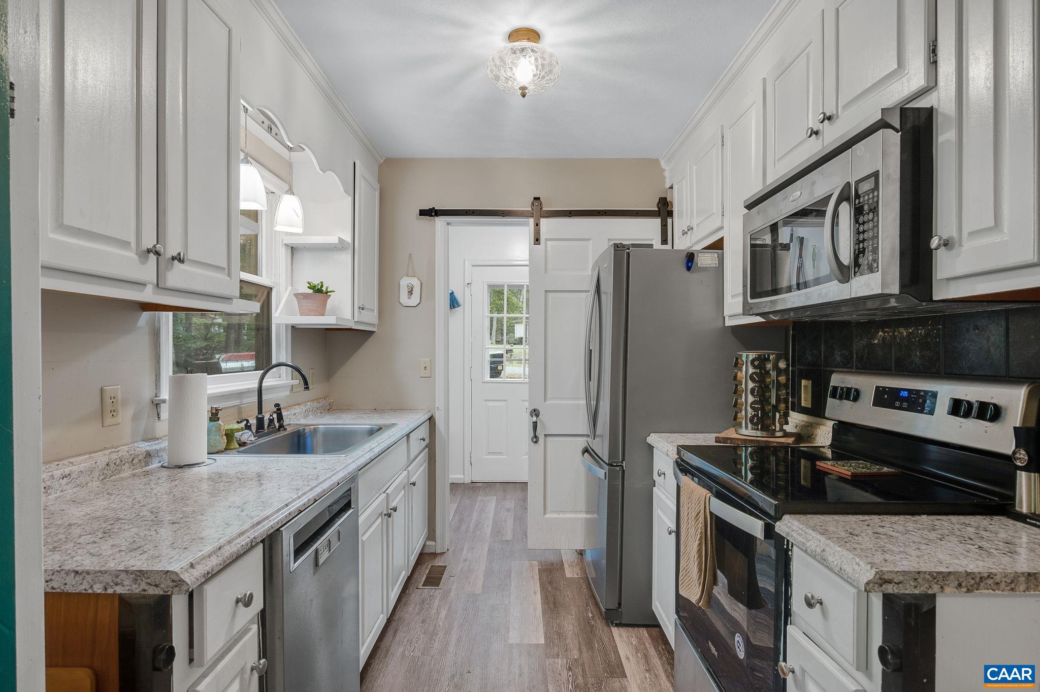 LAKE MONTICELLO - Residential