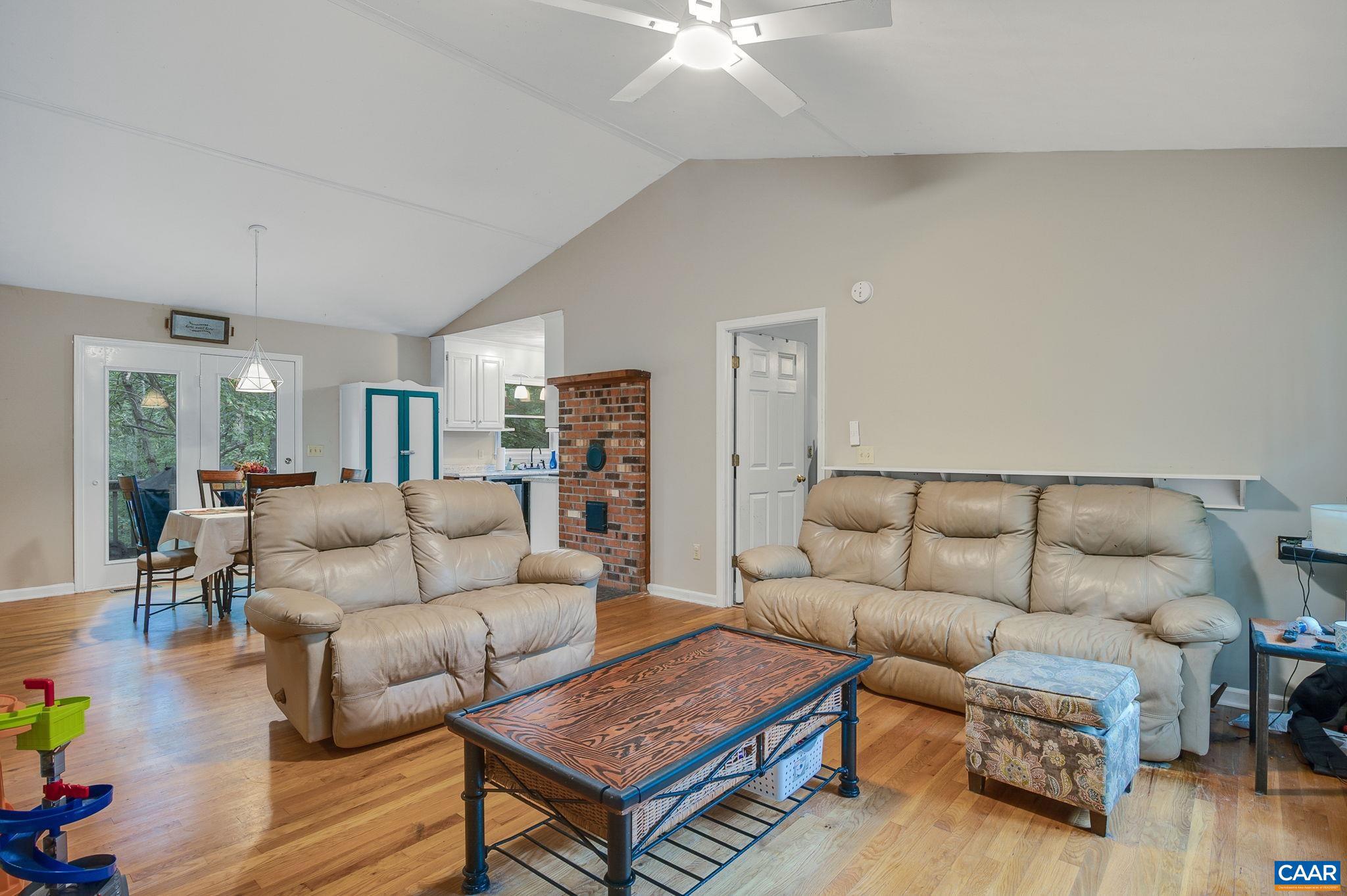 LAKE MONTICELLO - Residential