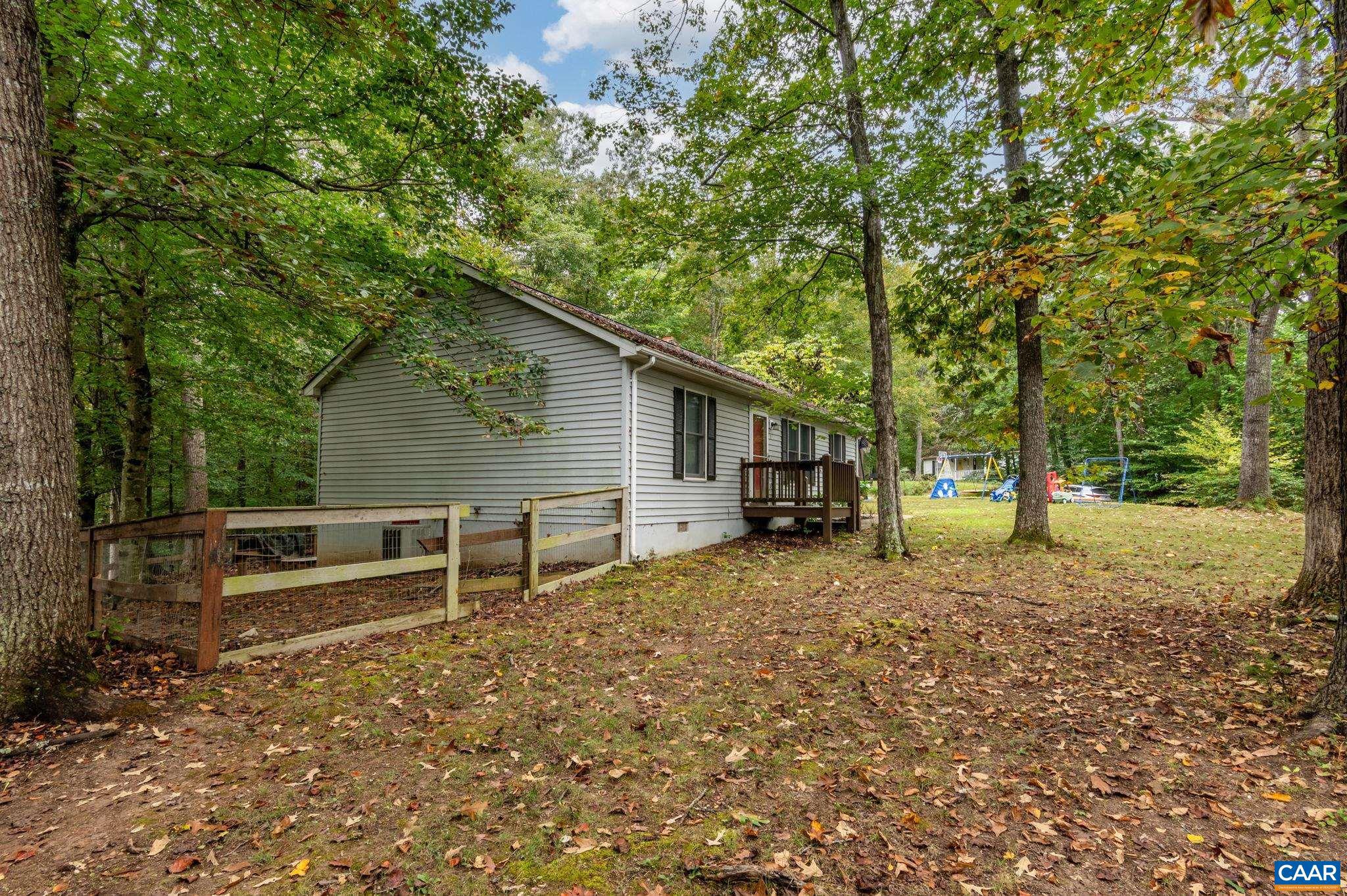 LAKE MONTICELLO - Residential