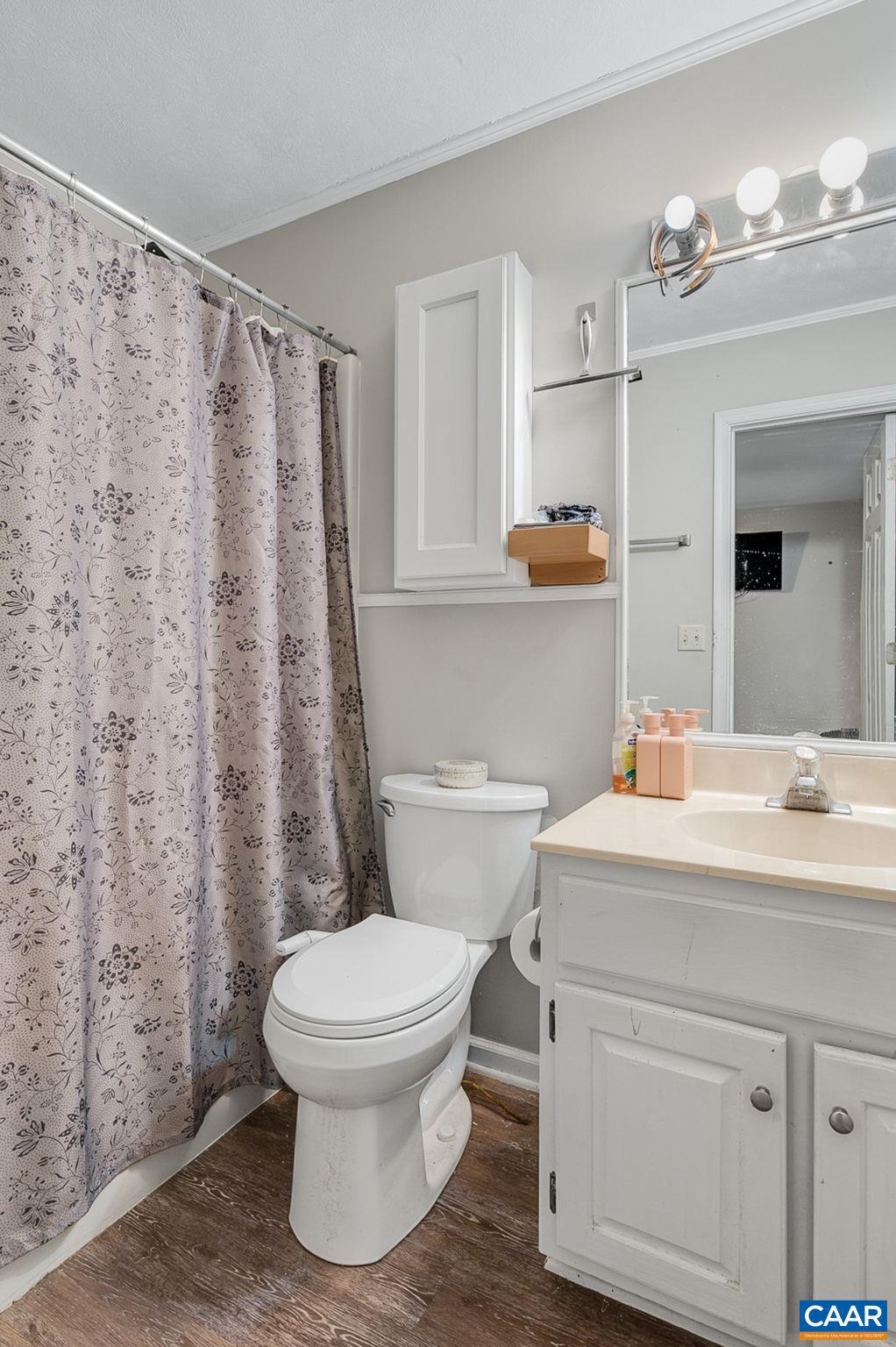 LAKE MONTICELLO - Residential