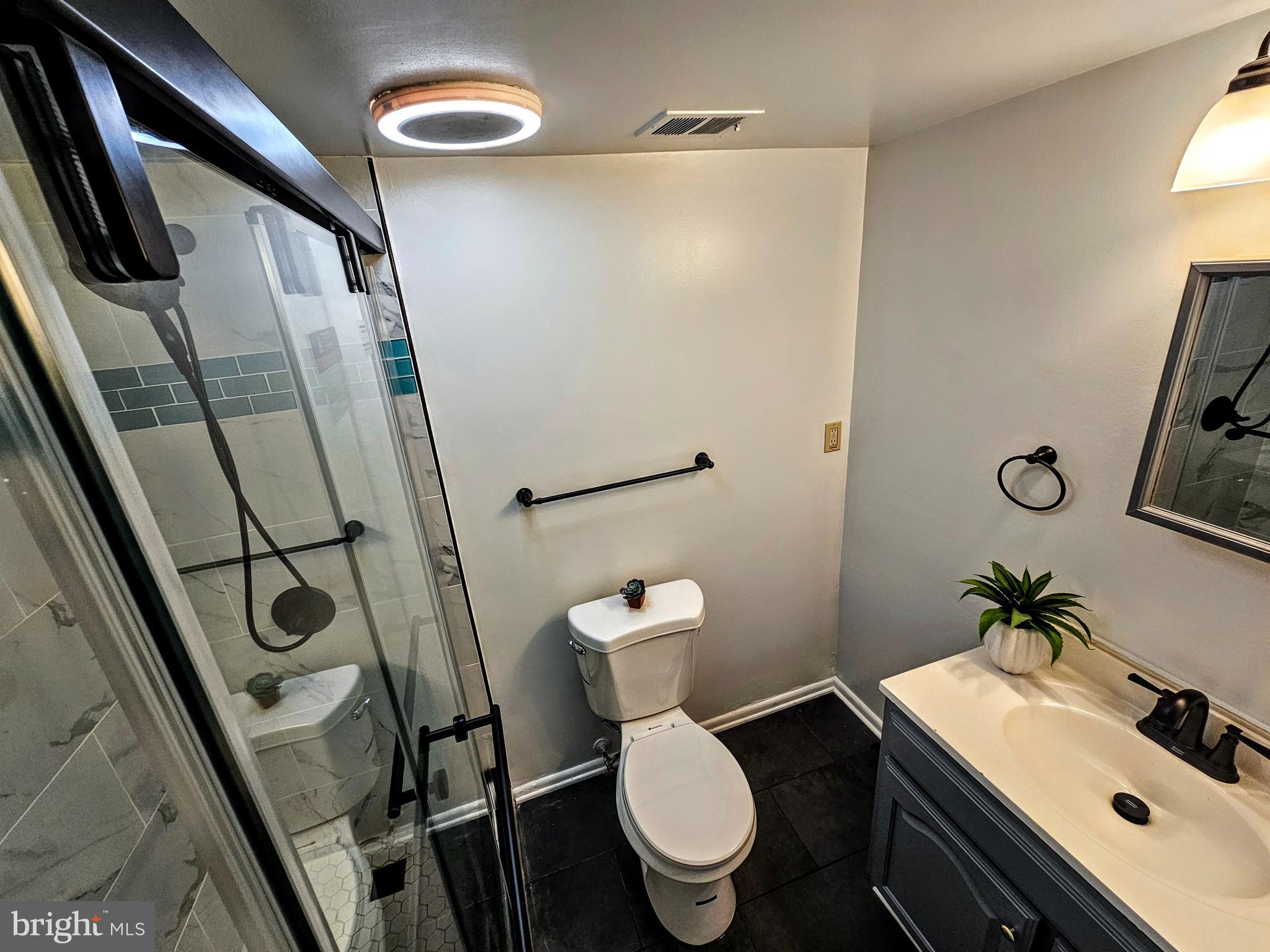 THE VILLAGES CONDO - Residential Lease