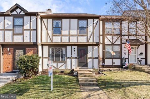 Photo of 34 Millard Court, STERLING, VA 20165 (MLS # VALO2120196)